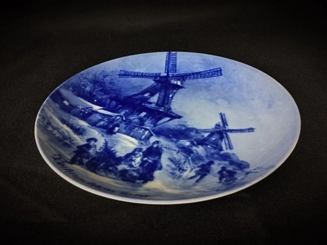 Vintage Wall-Mounted Porcelain Decorative Plate - "Christmas Eve" - 3