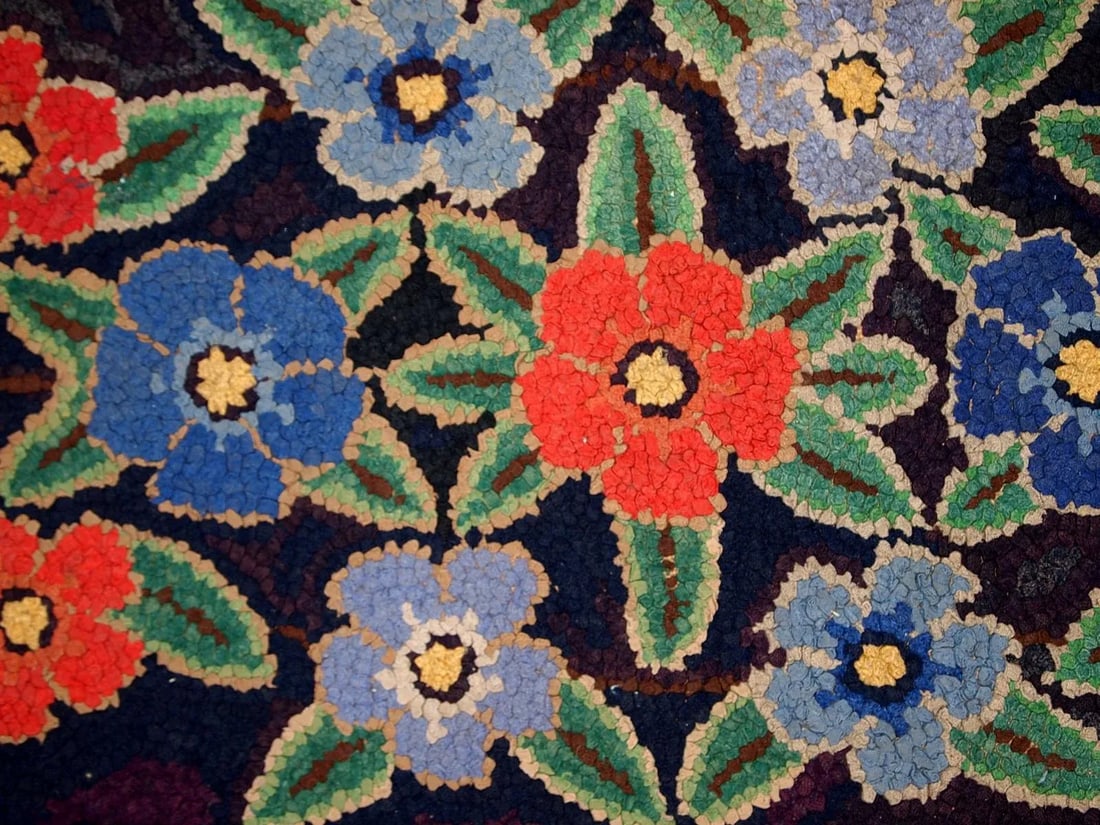 1920s Handmade Antique American Hooked Rug 3.4' X 5.4' - 2