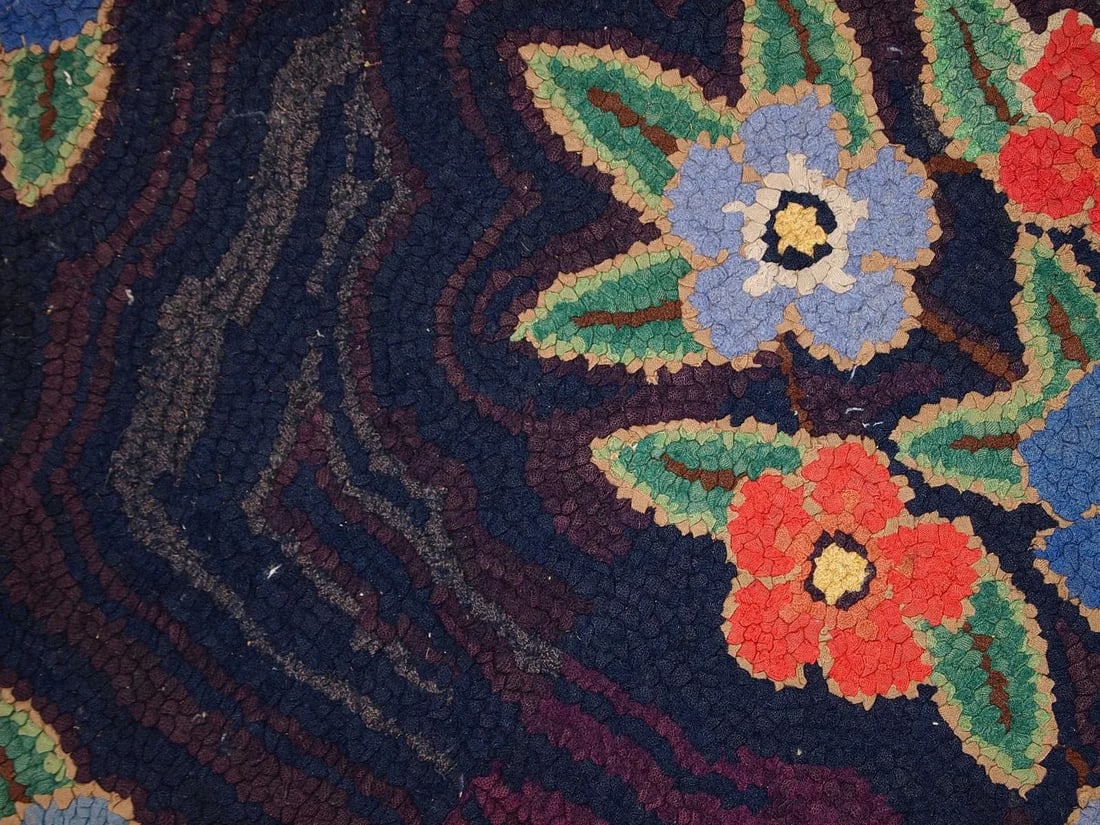 1920s Handmade Antique American Hooked Rug 3.4' X 5.4' - 5