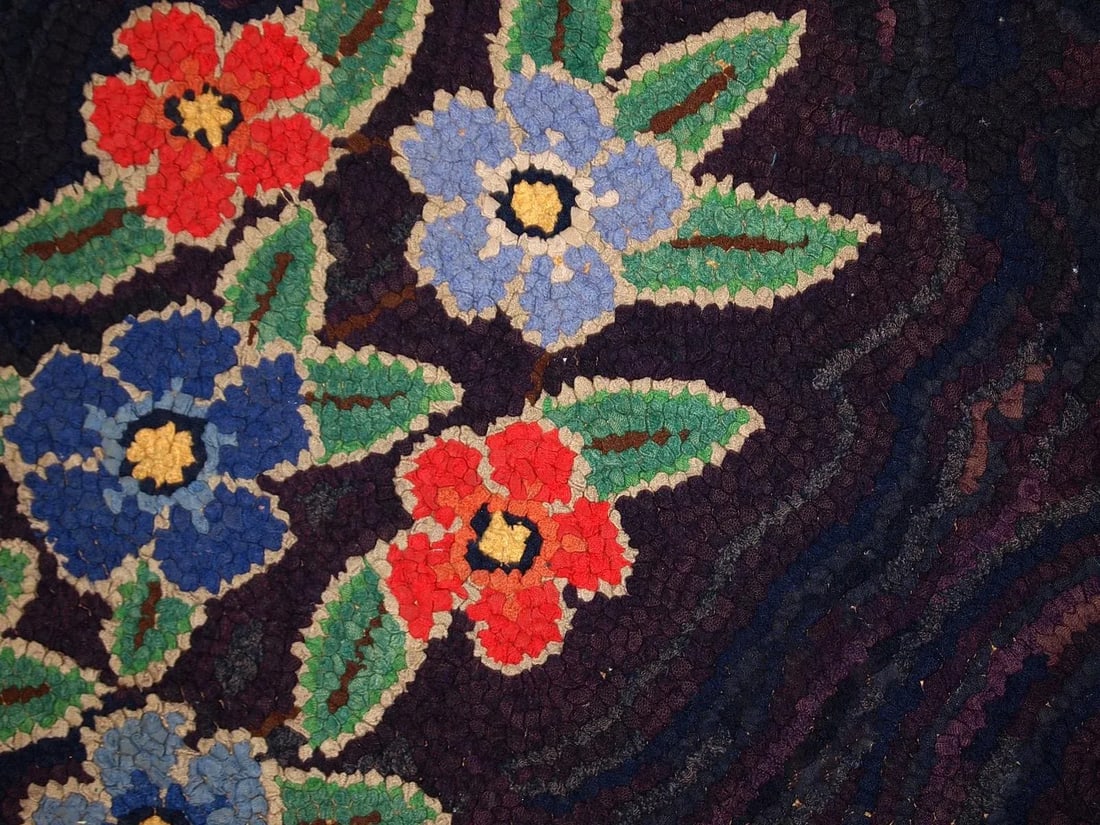 1920s Handmade Antique American Hooked Rug 3.4' X 5.4' - 6