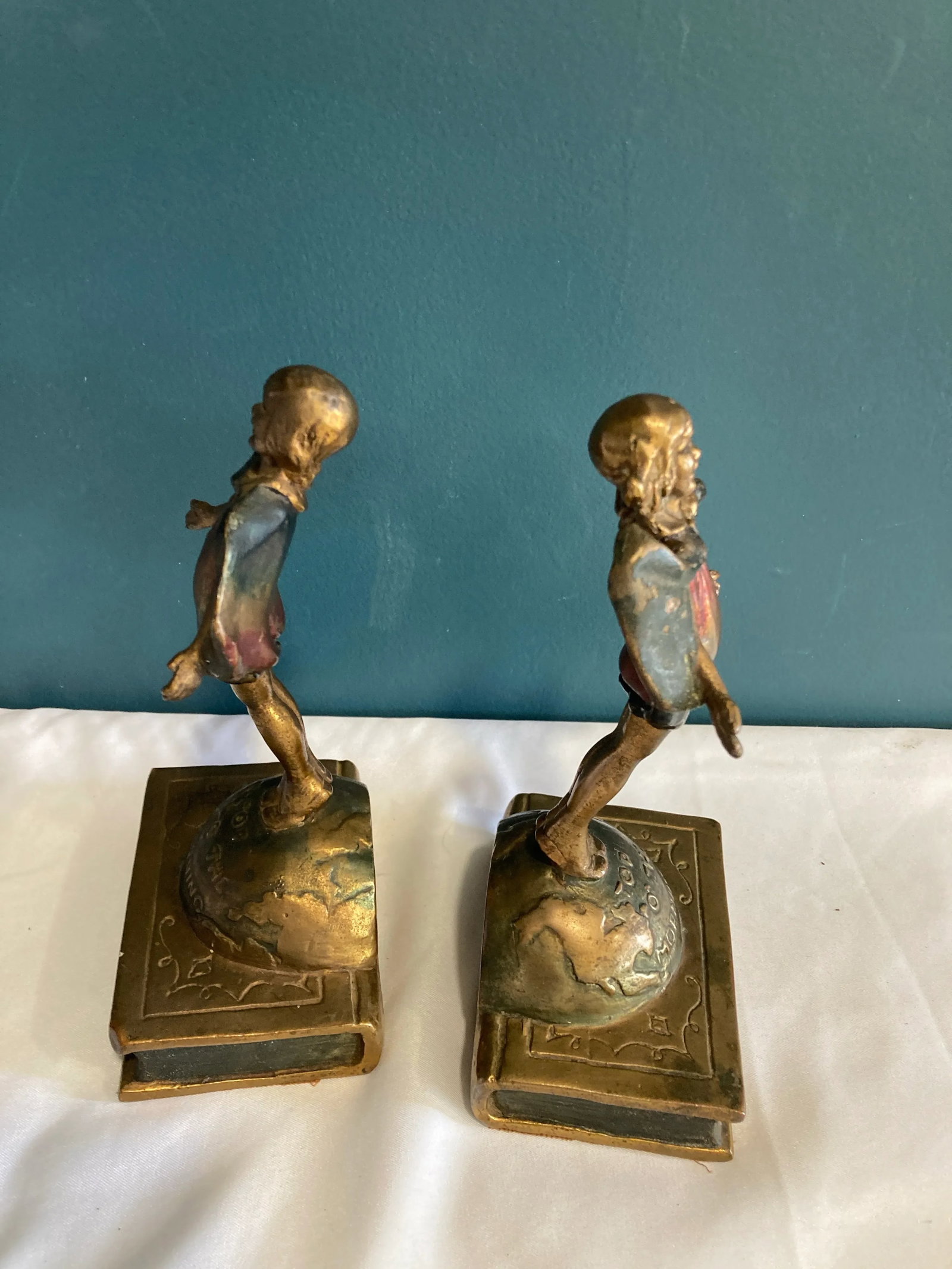 1920s Pompeian Bronze Bookends by Laura Archibald "Top of the World" - 2 Pieces - 4