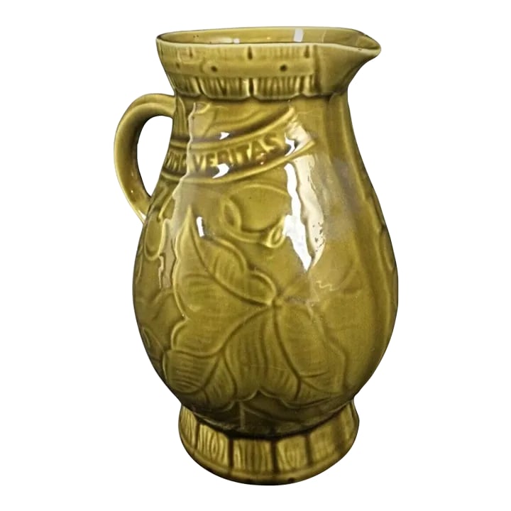 Early 20th Century Sarreguemines Pitcher or Jug With Grape and Vine Flower Design (1 of 9)