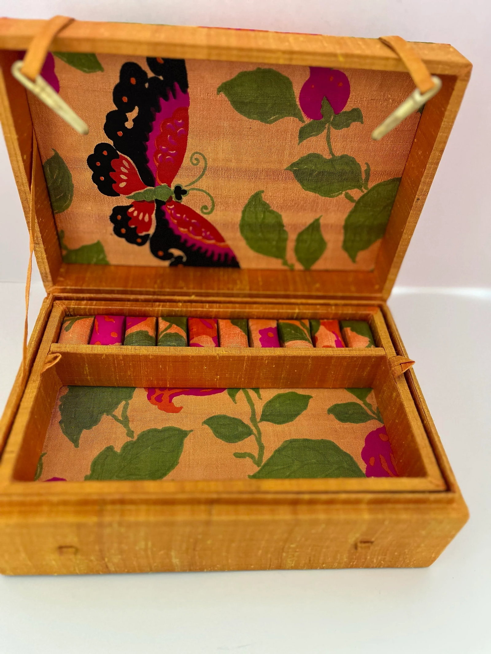1970s Handwoven Thai Silk Butterfly Jewelry Box With Ring Rolls - 3