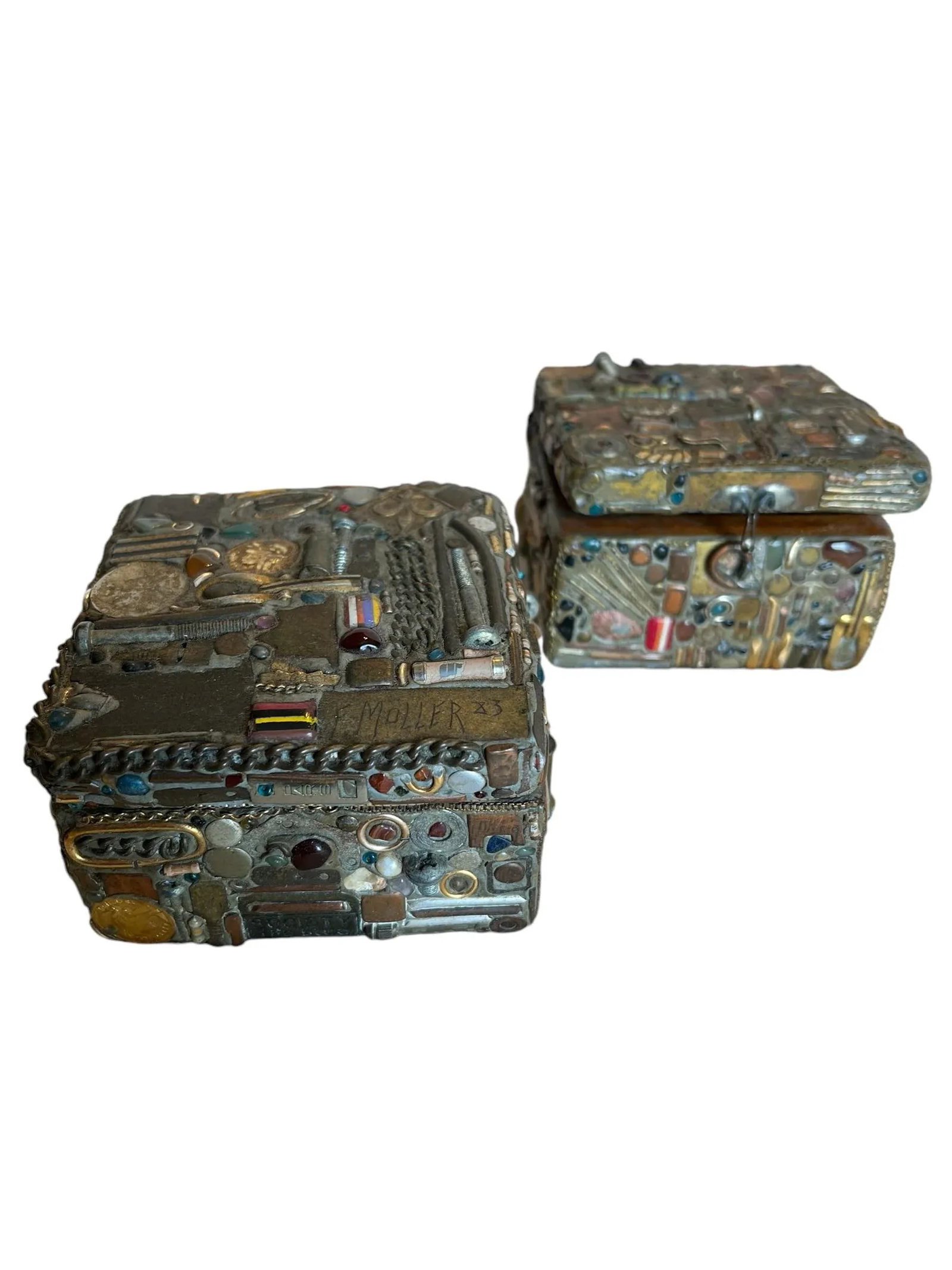 1980s Pair of Decorative Boxes With Found Objects by Brazilian Sculptor Francisco Moller - 3