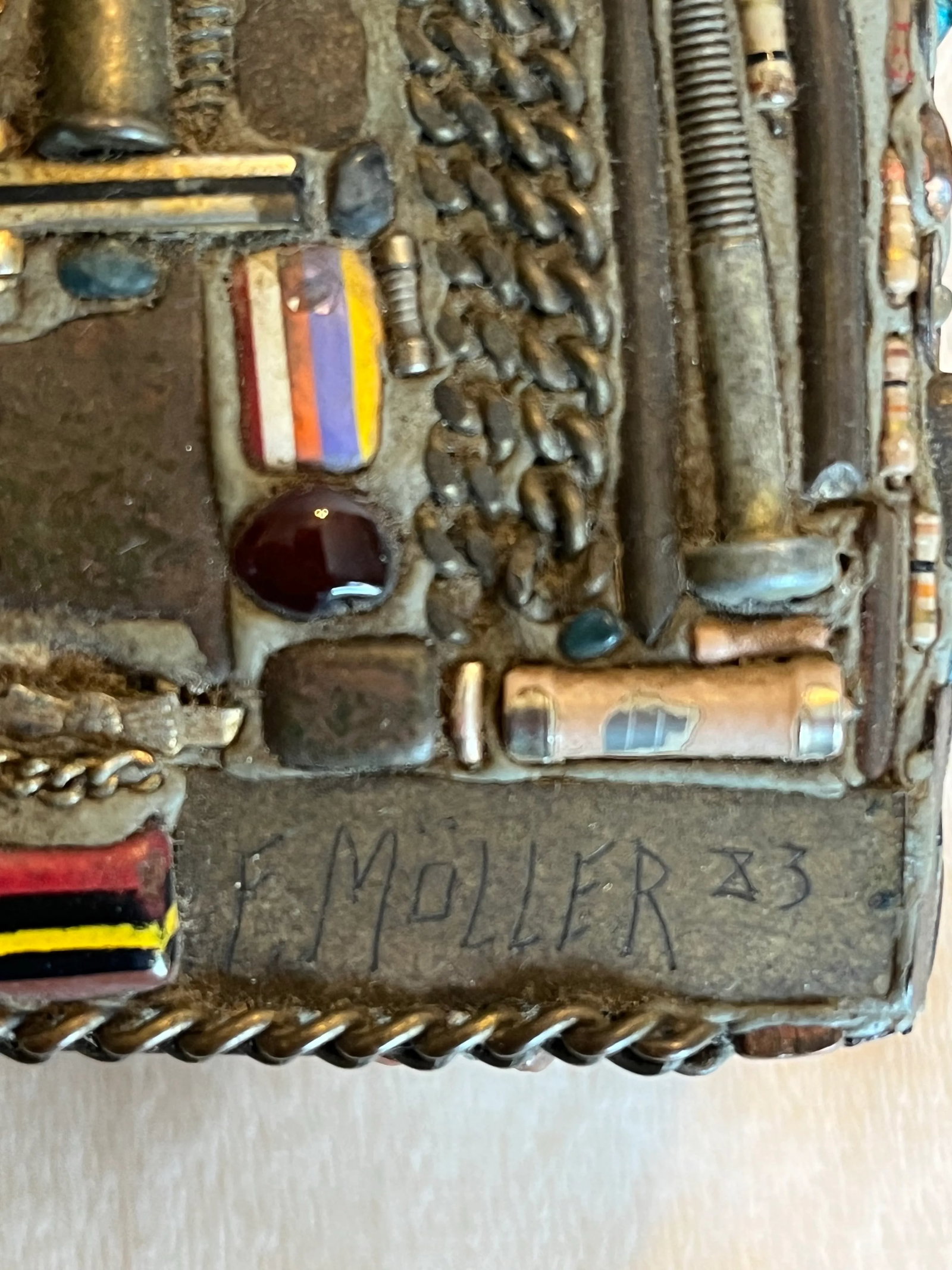 1980s Pair of Decorative Boxes With Found Objects by Brazilian Sculptor Francisco Moller - 8