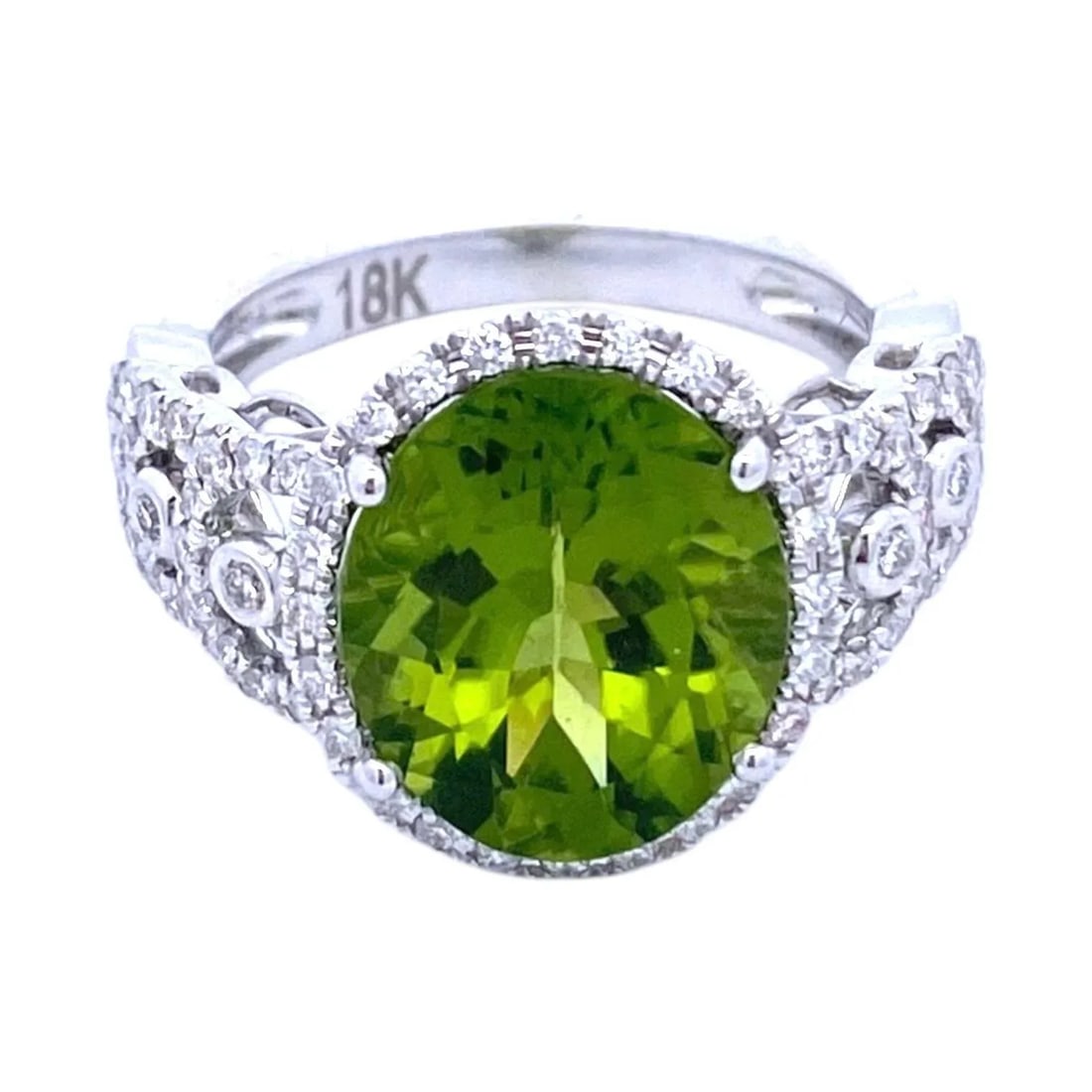18k White Gold Peridot and Diamond Ring - 10