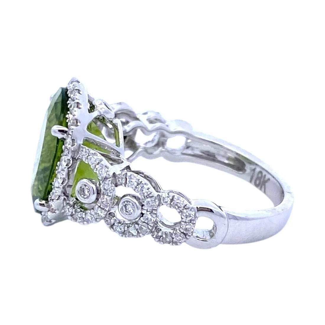 18k White Gold Peridot and Diamond Ring - 4