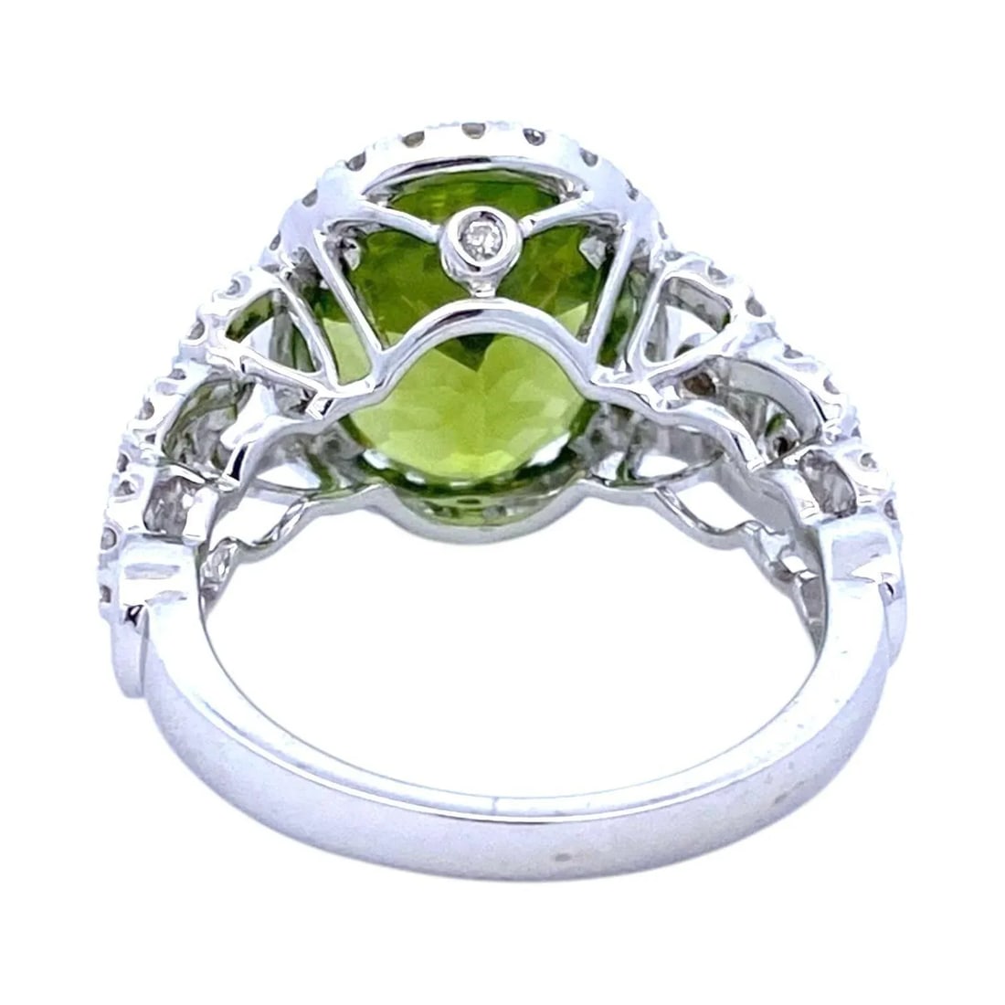 18k White Gold Peridot and Diamond Ring - 6