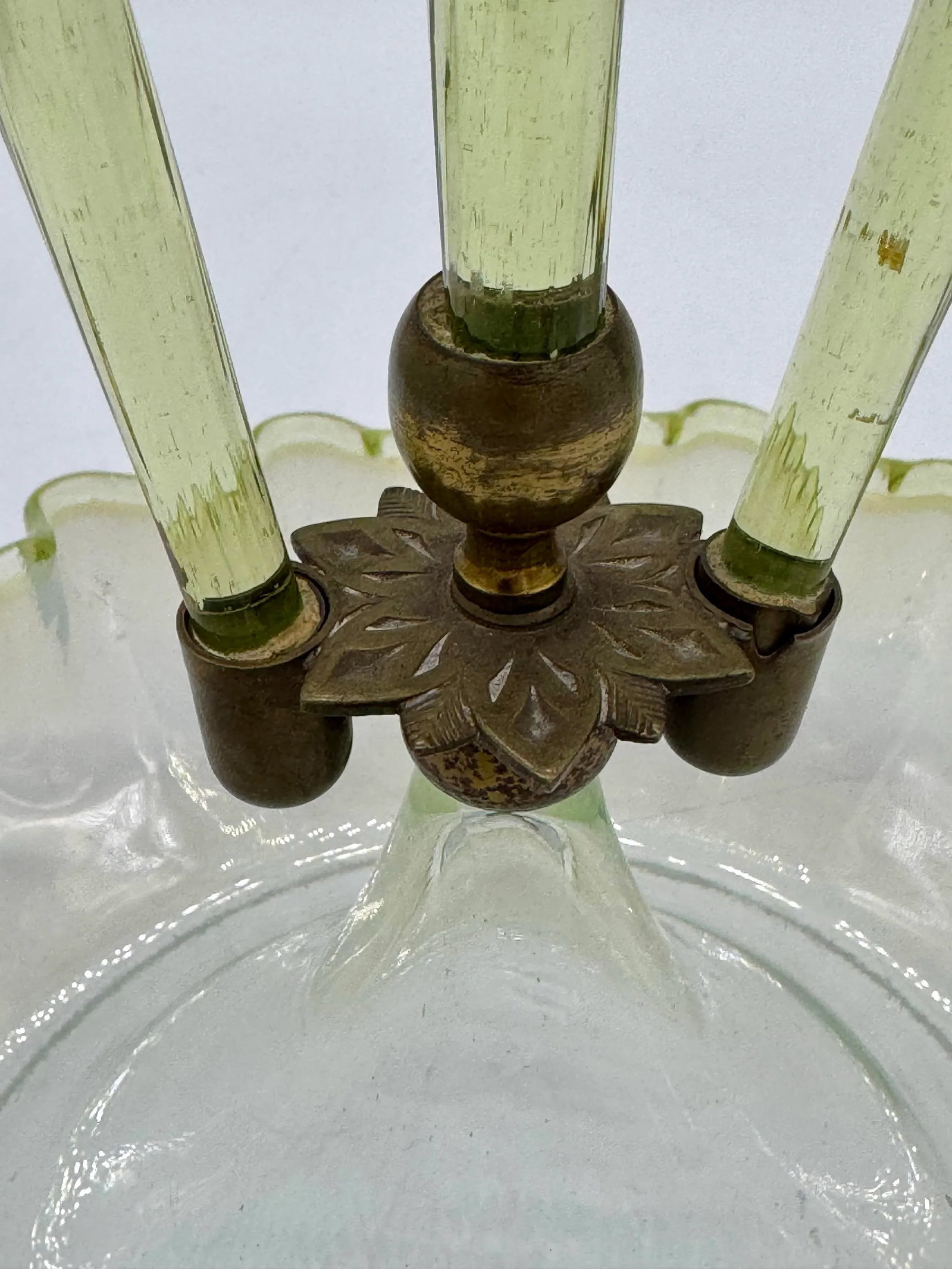 Antique Victorian Epergne Light Green Vaseline Glass Ruffle Ca 1880 Art Glass Vase Glows - 10