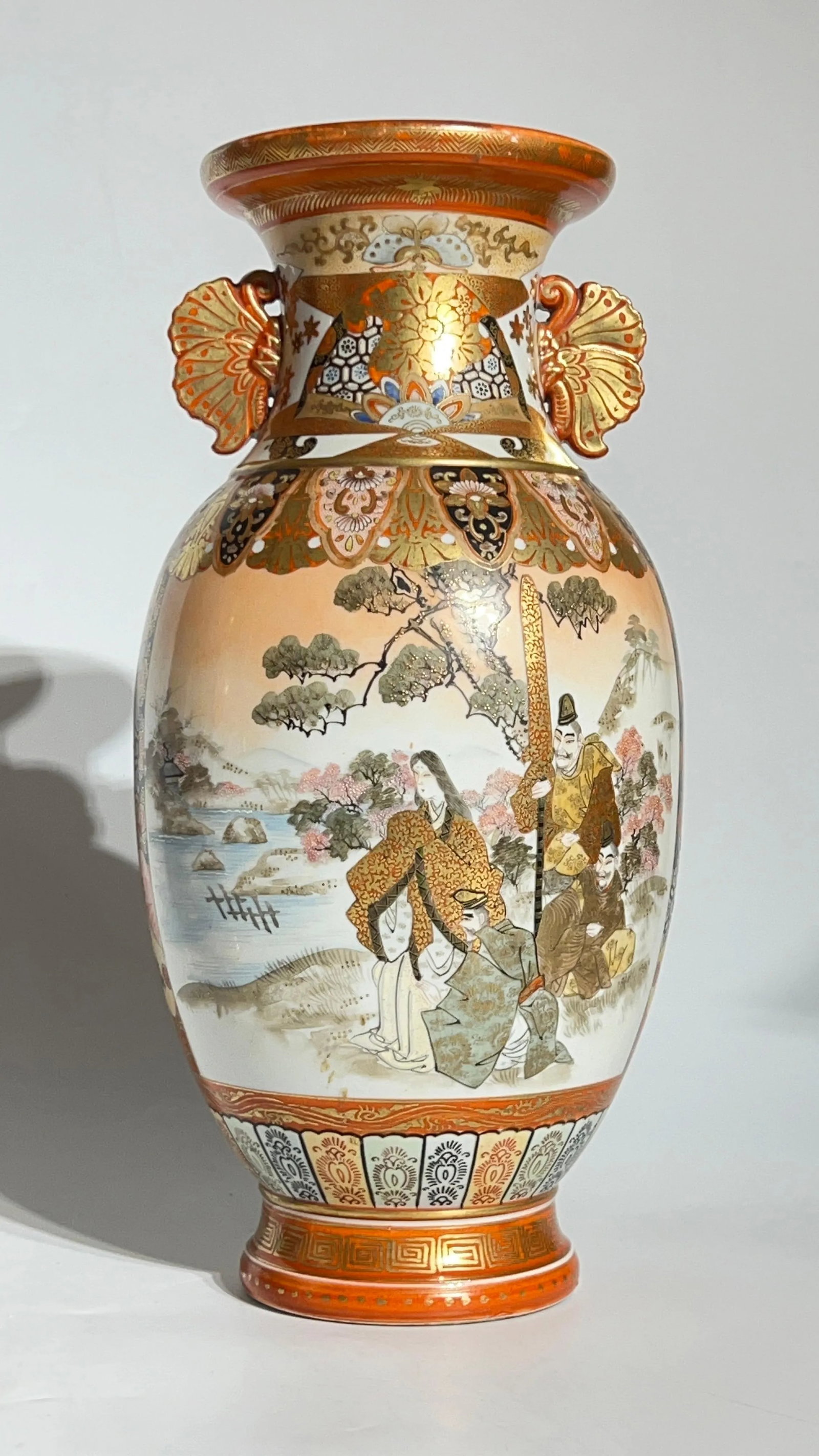Japanese Kutani Porcelain Vases - A Pair - 10