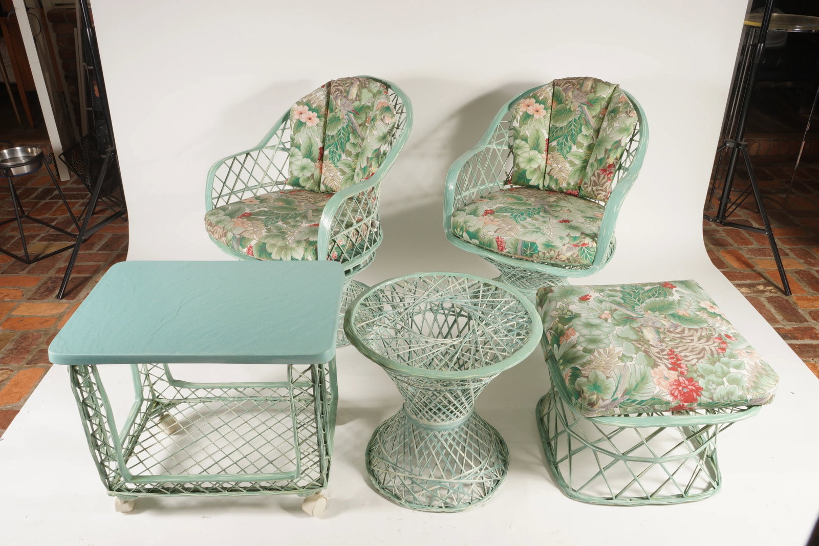 Vintage Spun Fiberglass Patio Furniture Set in the Style of Russell Woodard, 5 Pieces - 11