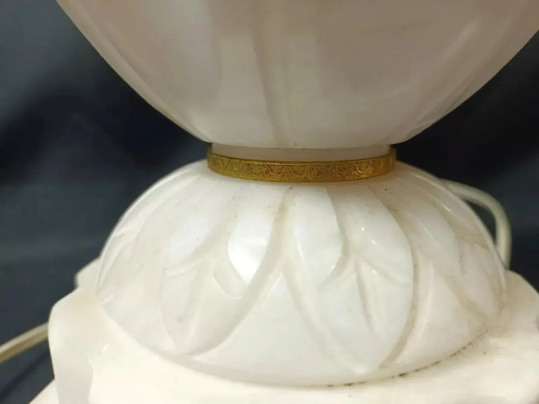 Late 19th Century Alabaster and Brass Lamp Base With Lampshade - 11