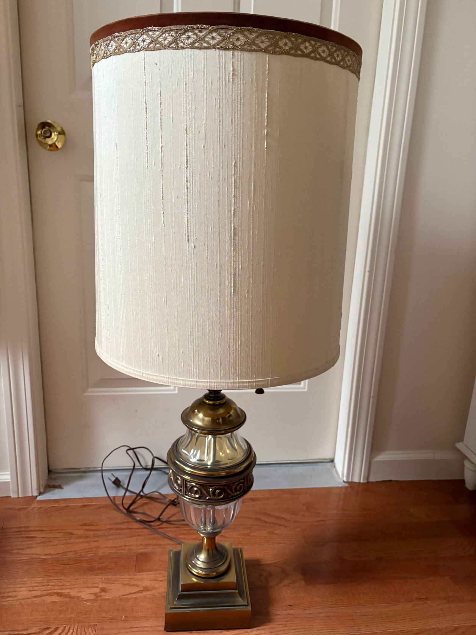 Pair of 1940s Stiffel Hollywood Regency Brass & Glass Table Lamps - 2