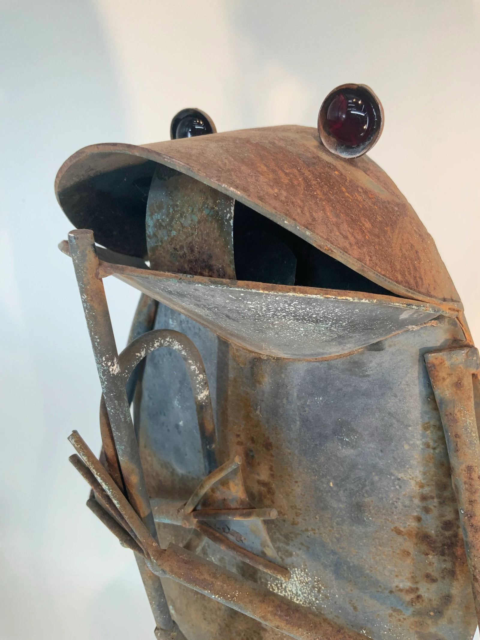 Pair of Vintage Tin Metal Frogs Garden Ornaments - 10