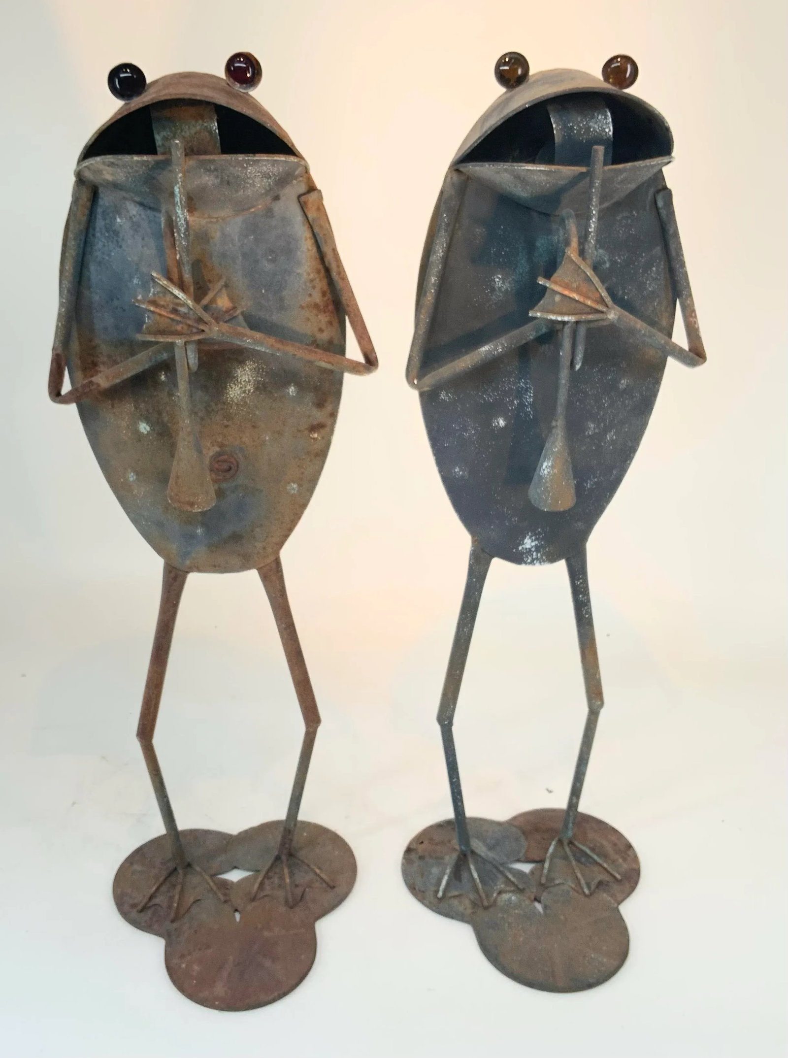 Pair of Vintage Tin Metal Frogs Garden Ornaments - 4