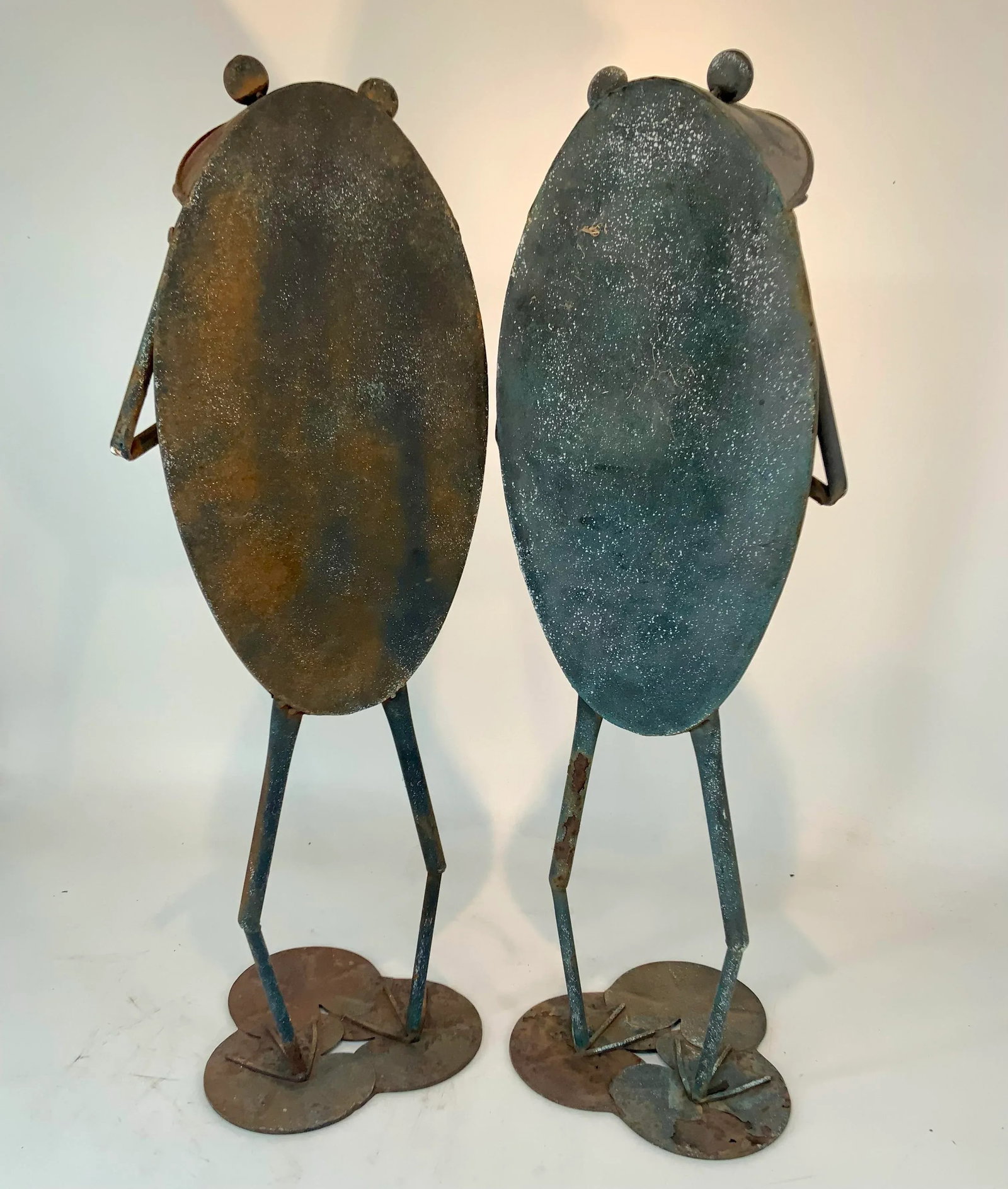 Pair of Vintage Tin Metal Frogs Garden Ornaments - 5