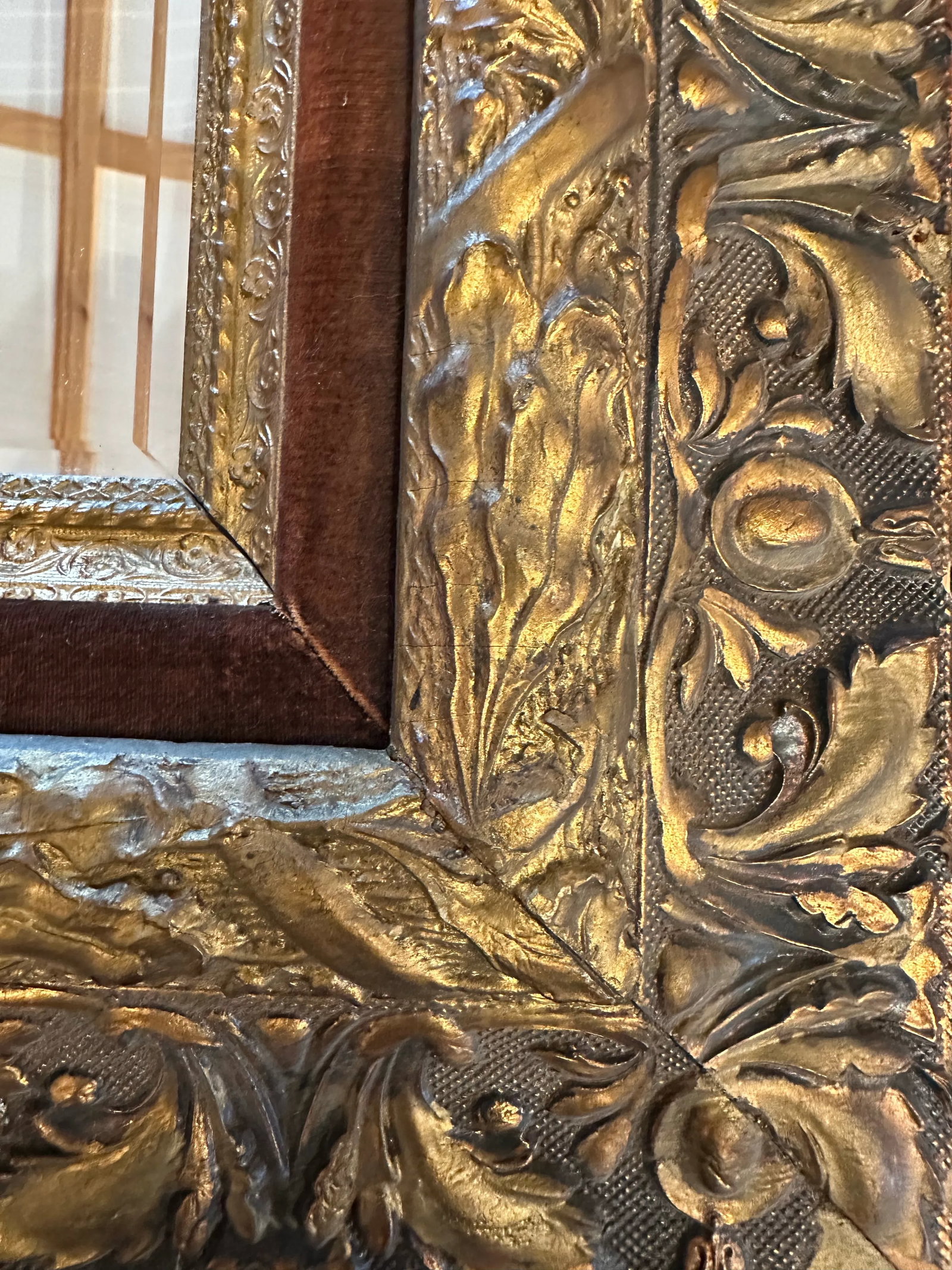 Late 20th Century Gilt Frame Mirror With Brown Silk Velvet Insert - 3