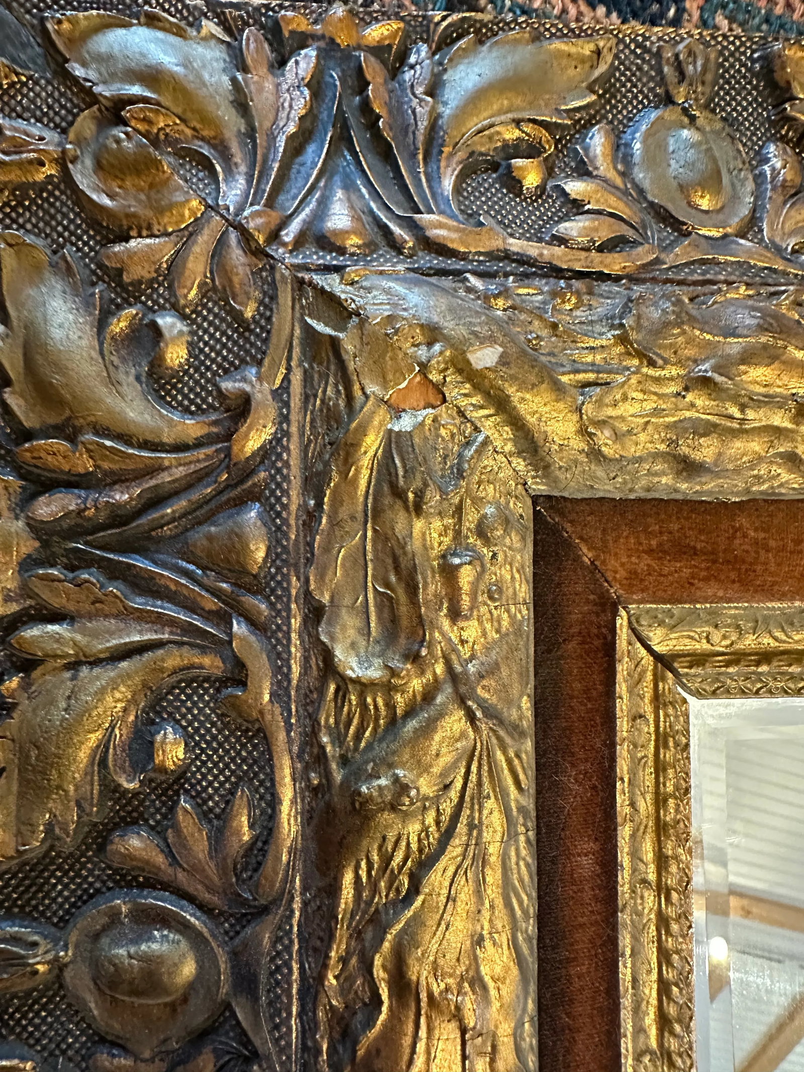 Late 20th Century Gilt Frame Mirror With Brown Silk Velvet Insert - 8