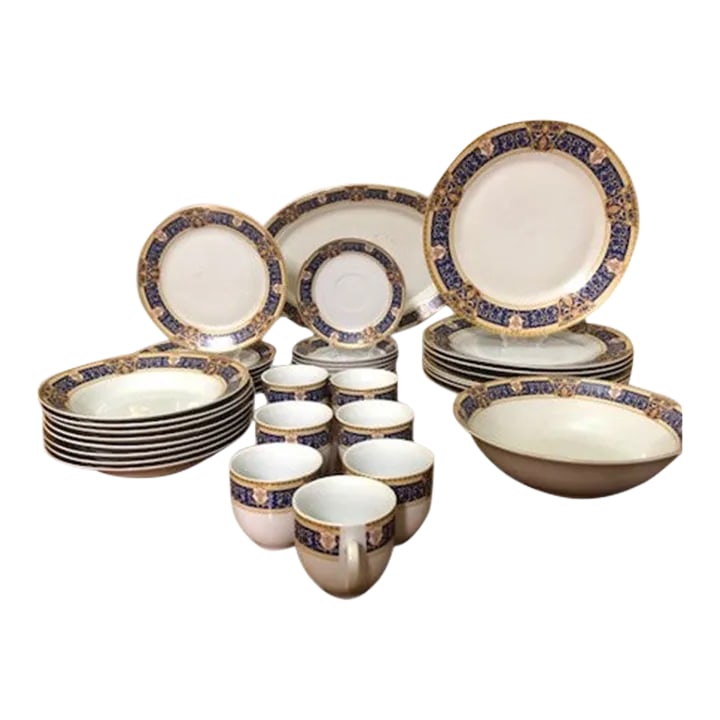 1930s Royal Vienna-China Dinnerware Set- 29 Pieces: Porcelain manufacturers in Europe. The factory was originally a private business, but was bought by Empress Maria Theresa in 1744 to save it from financial difficulties. The factory closed in 1864,