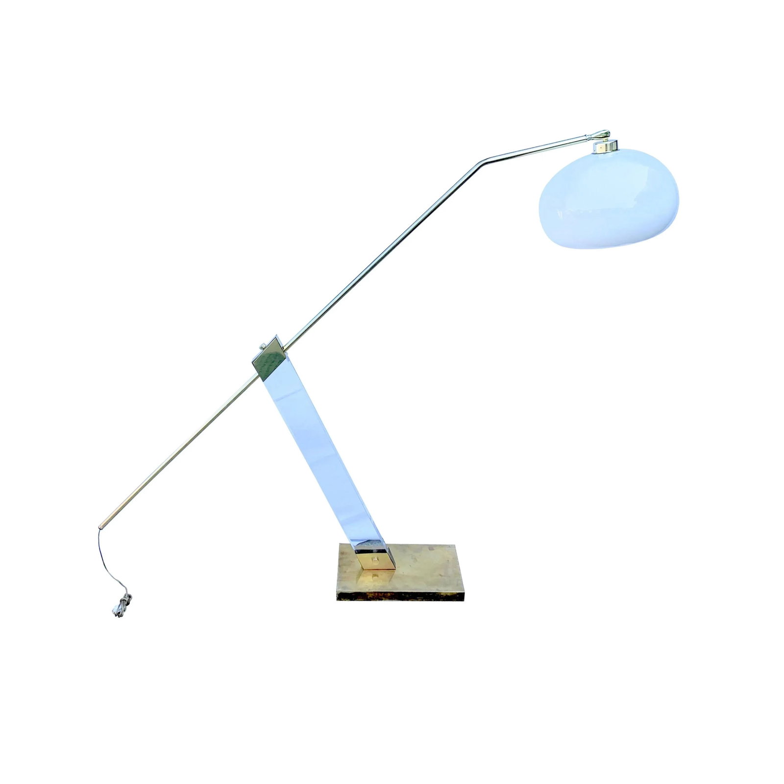 Mid 20th Century Vintage Brass and Lucite Floor Lamp - 8