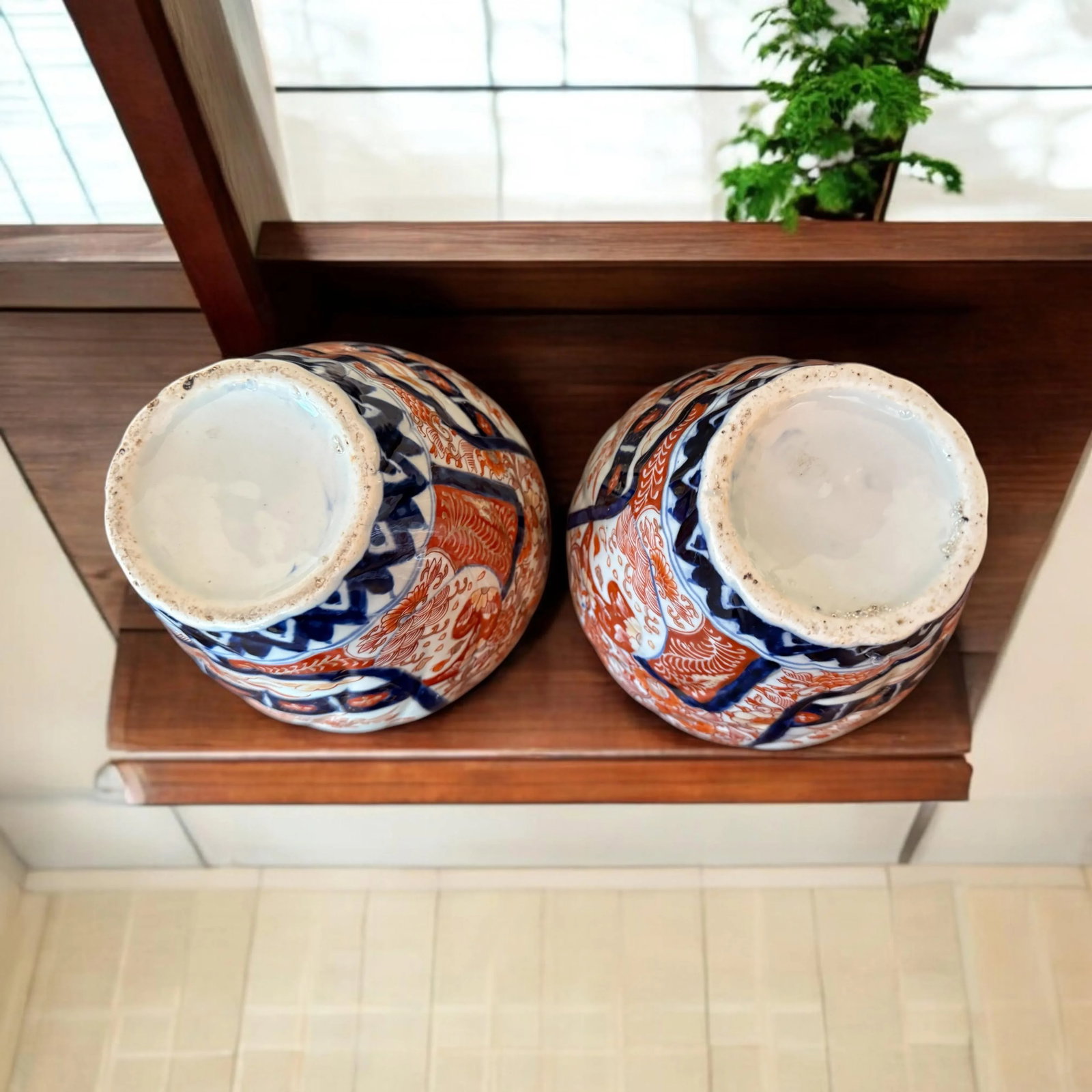 Antique Japanese Pair of Late Meiji Period Hand Painted Porcelain Imari Style Lidded Ginger Jars - 8