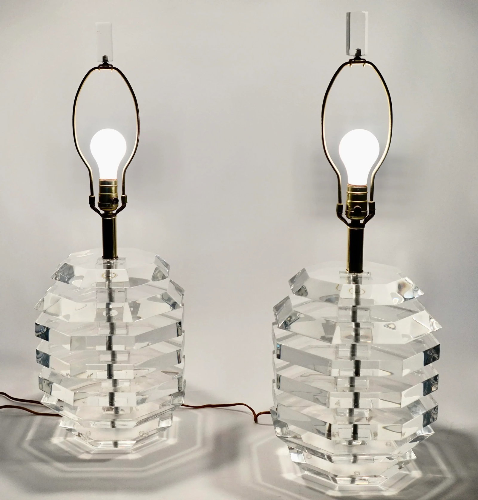 Vintage Mid Century Modern Stacked Lucite "Beehive" Table Lamps in the Style of George Bullio - a Pa - 6