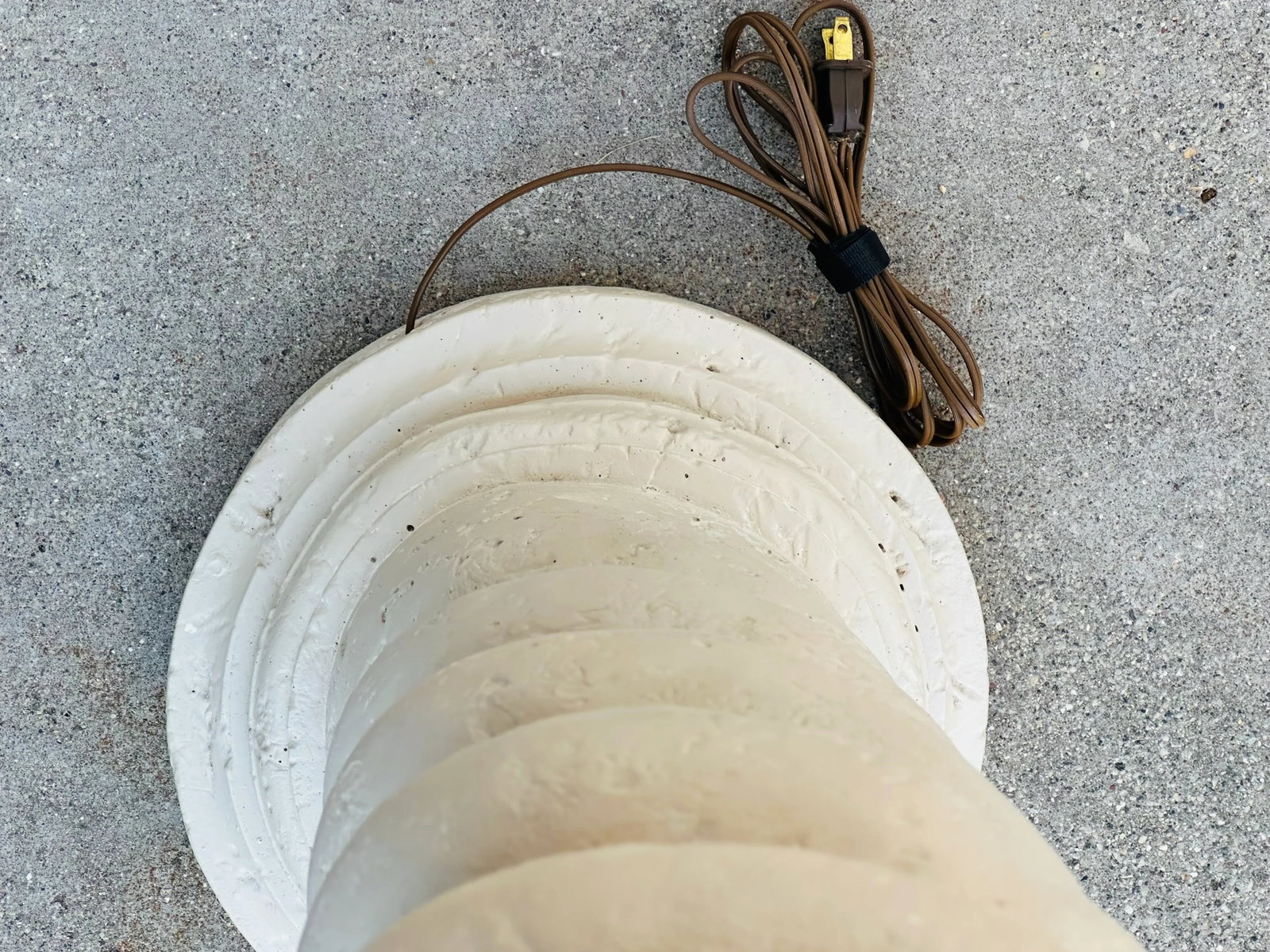 Plaster Spiral Column Floor Lamp After Michael Taylor - 4