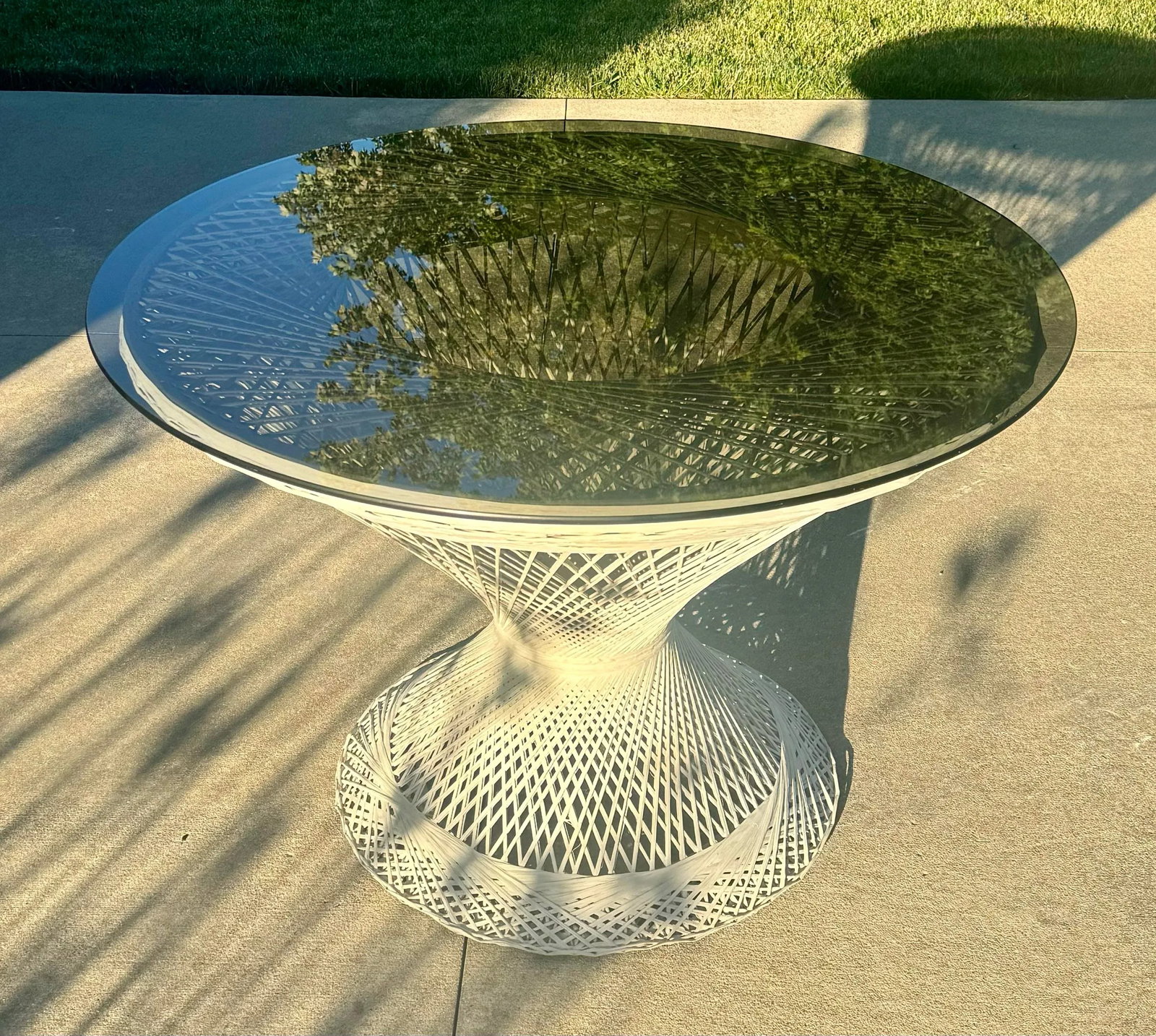 1970s Mid-Century Modern Russell Woodard Spun Fiberglass Dining Table, Attributed - 5