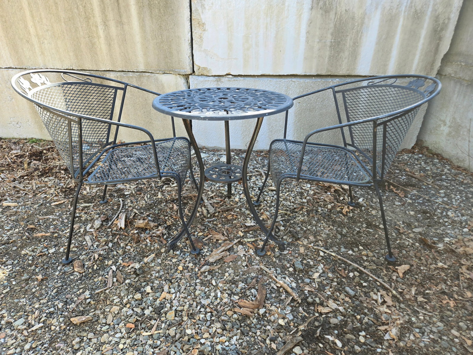 Mid 20th Century Wrought Iron Bistro Table & 2 Chairs - 2