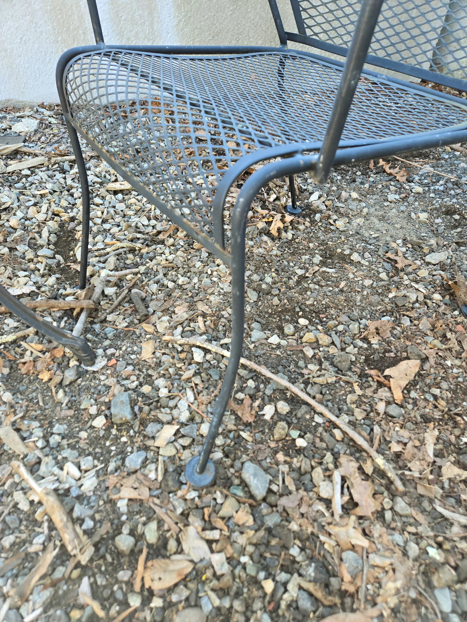 Mid 20th Century Wrought Iron Bistro Table & 2 Chairs - 3