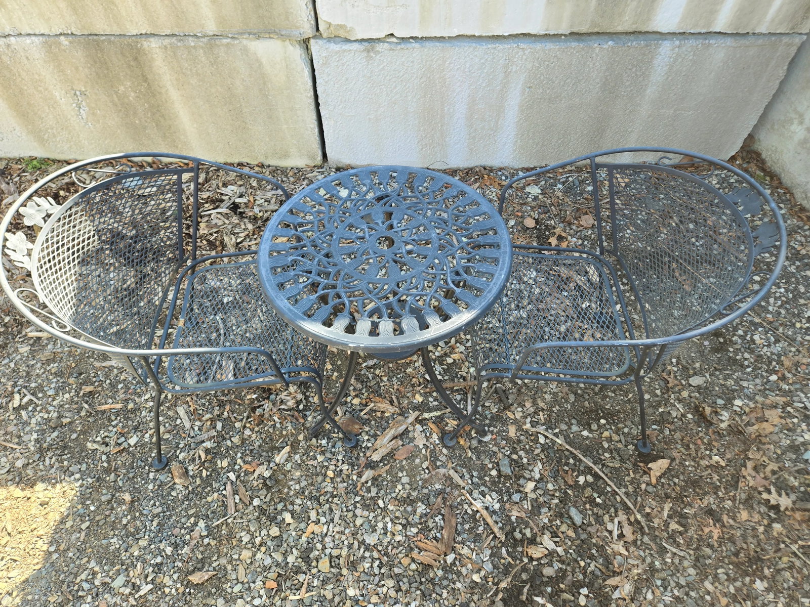 Mid 20th Century Wrought Iron Bistro Table & 2 Chairs - 5
