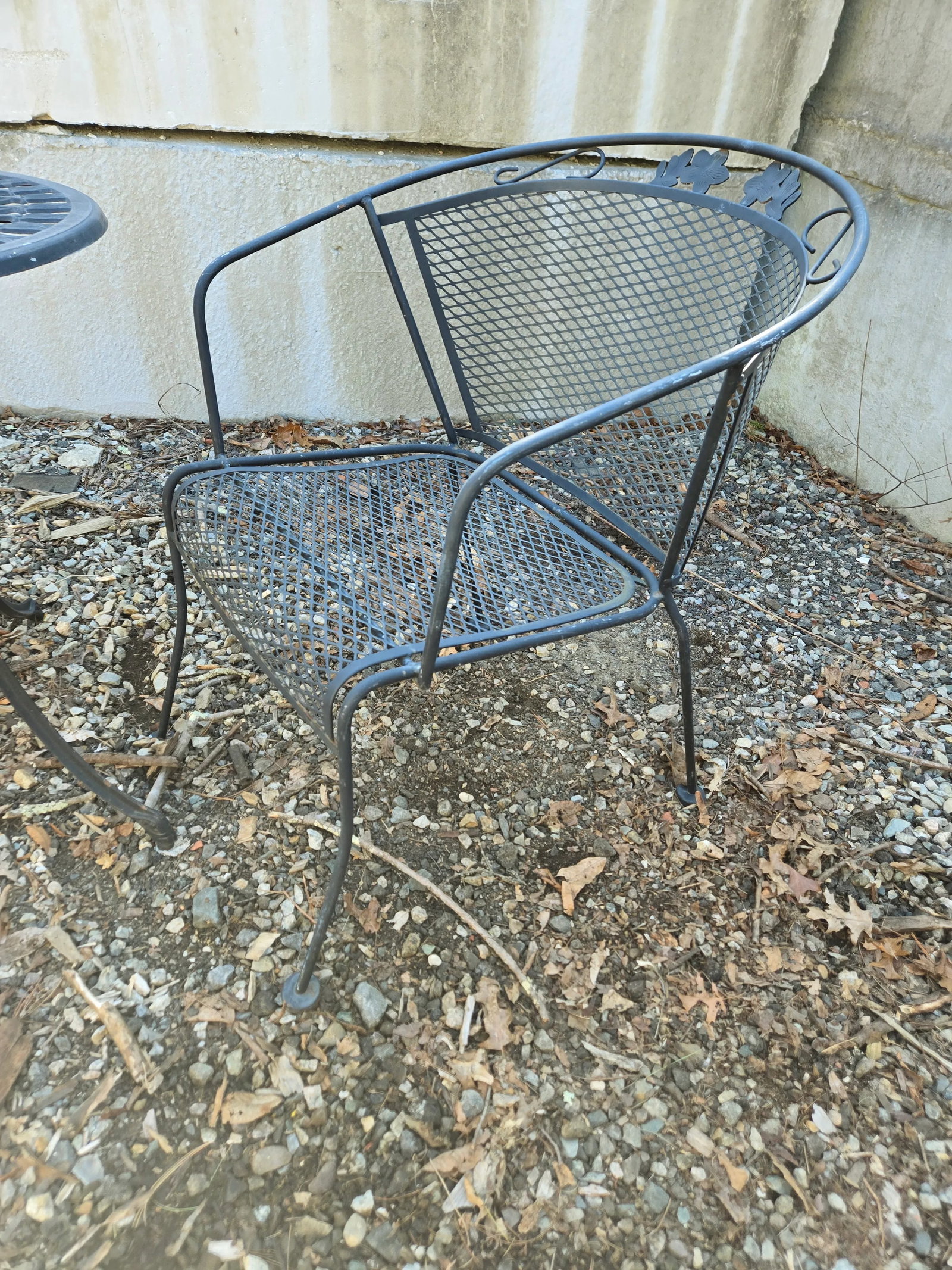 Mid 20th Century Wrought Iron Bistro Table & 2 Chairs - 7