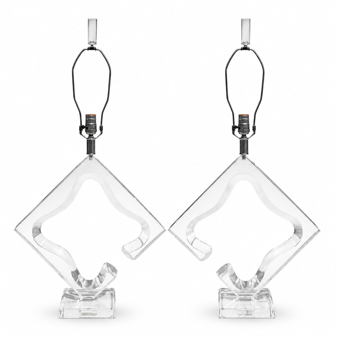 Van Teal Lucite Diamond Table Lamps - A Pair: A beautiful pair of table lamps by Hivo G. Van Teal in architectural form. Lucite diamond shaped base and with sculptural free edges. Etched signature on the base. Great presence. Condition: Alteratio