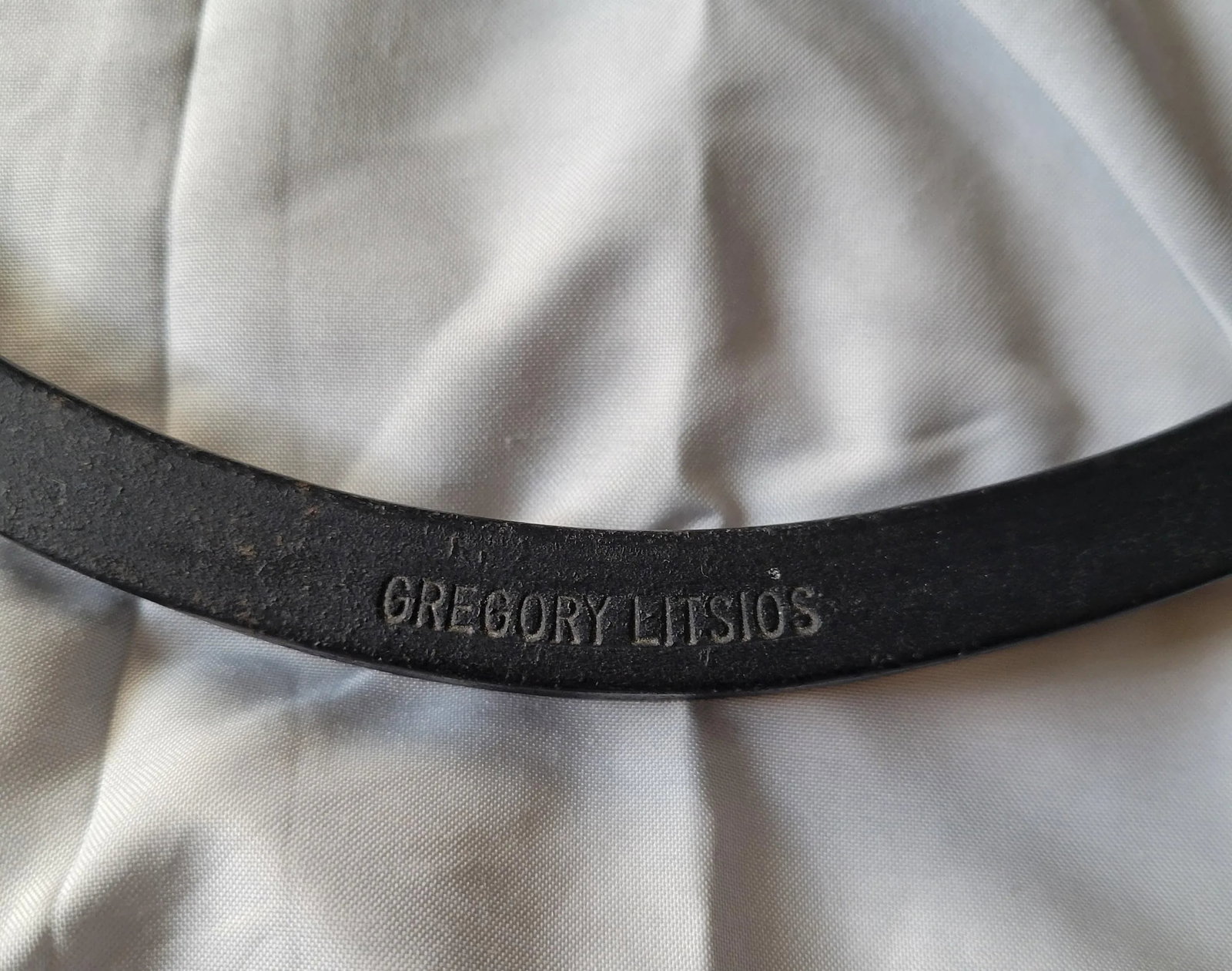 Brutalist 70s Wrought Iron Candleholder by Gregory Litsios - 8
