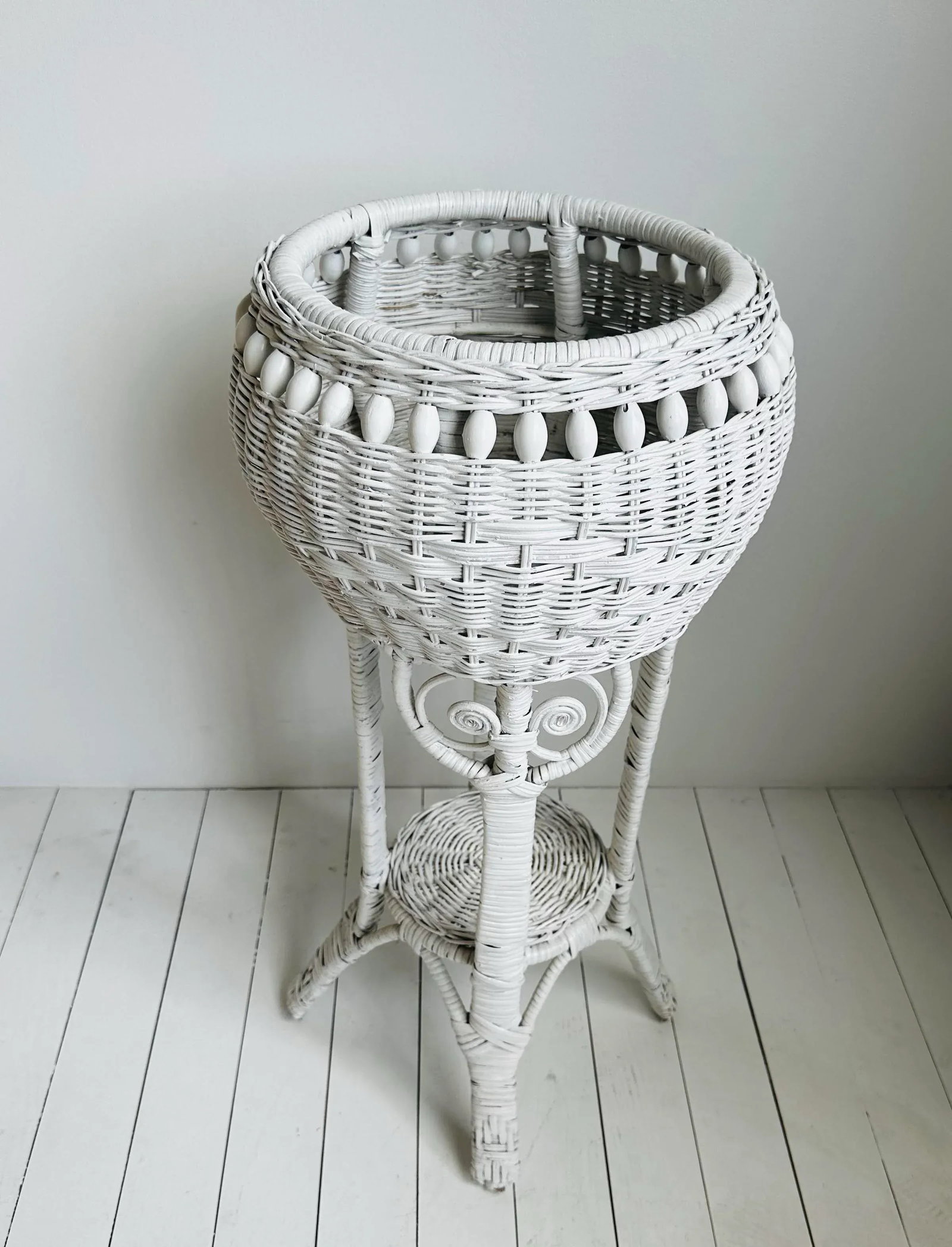 Vintage Victorian Painted White Wicker Indoor or Outdoor Plant Stand - 2