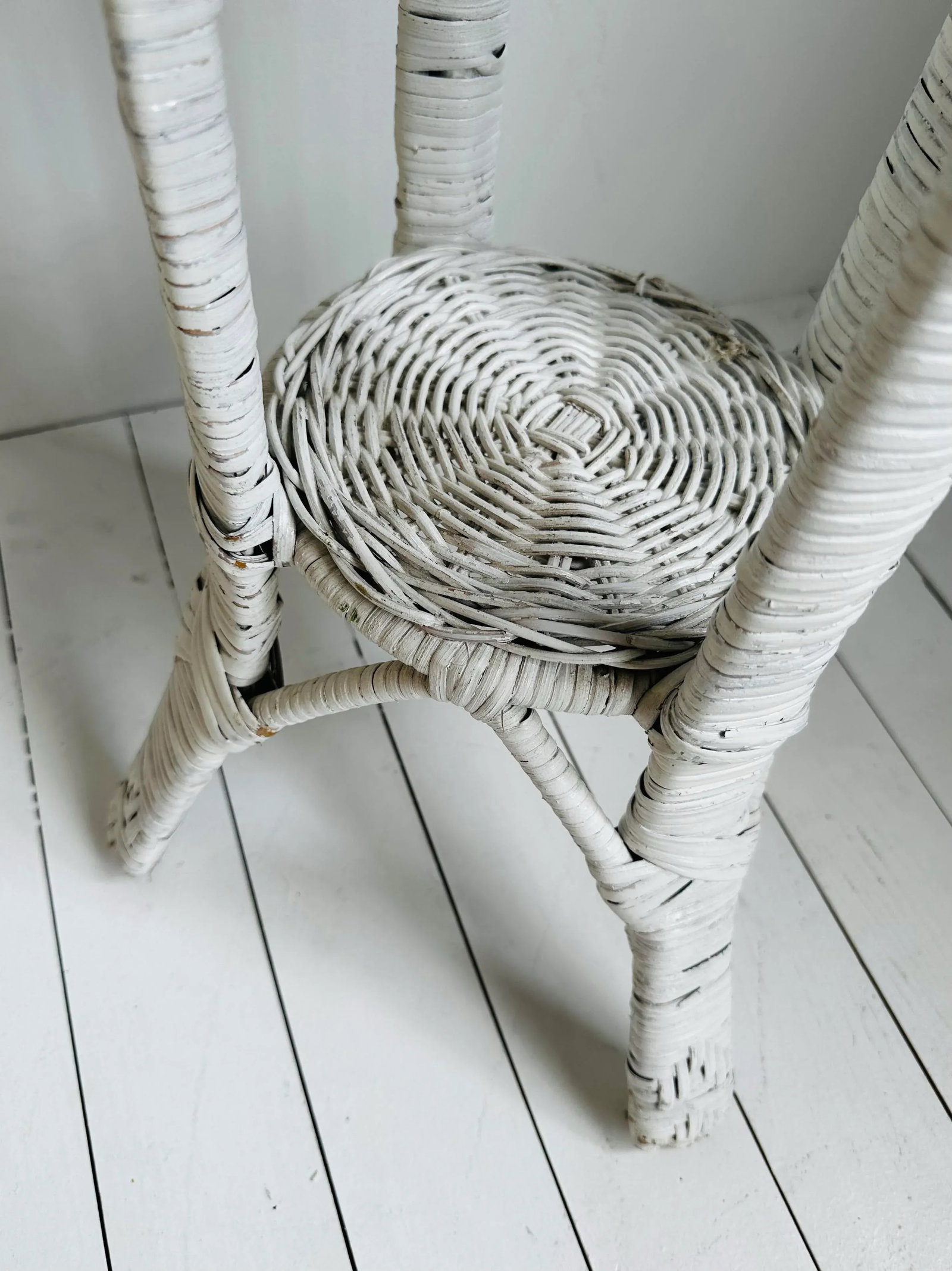 Vintage Victorian Painted White Wicker Indoor or Outdoor Plant Stand - 4