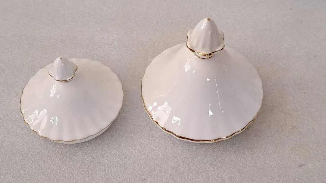 Vintage Royal Albert Val d'Or Bone China Tea Set Teapot Sugar/ Creamer Gold Trim- 3 Pieces - 10