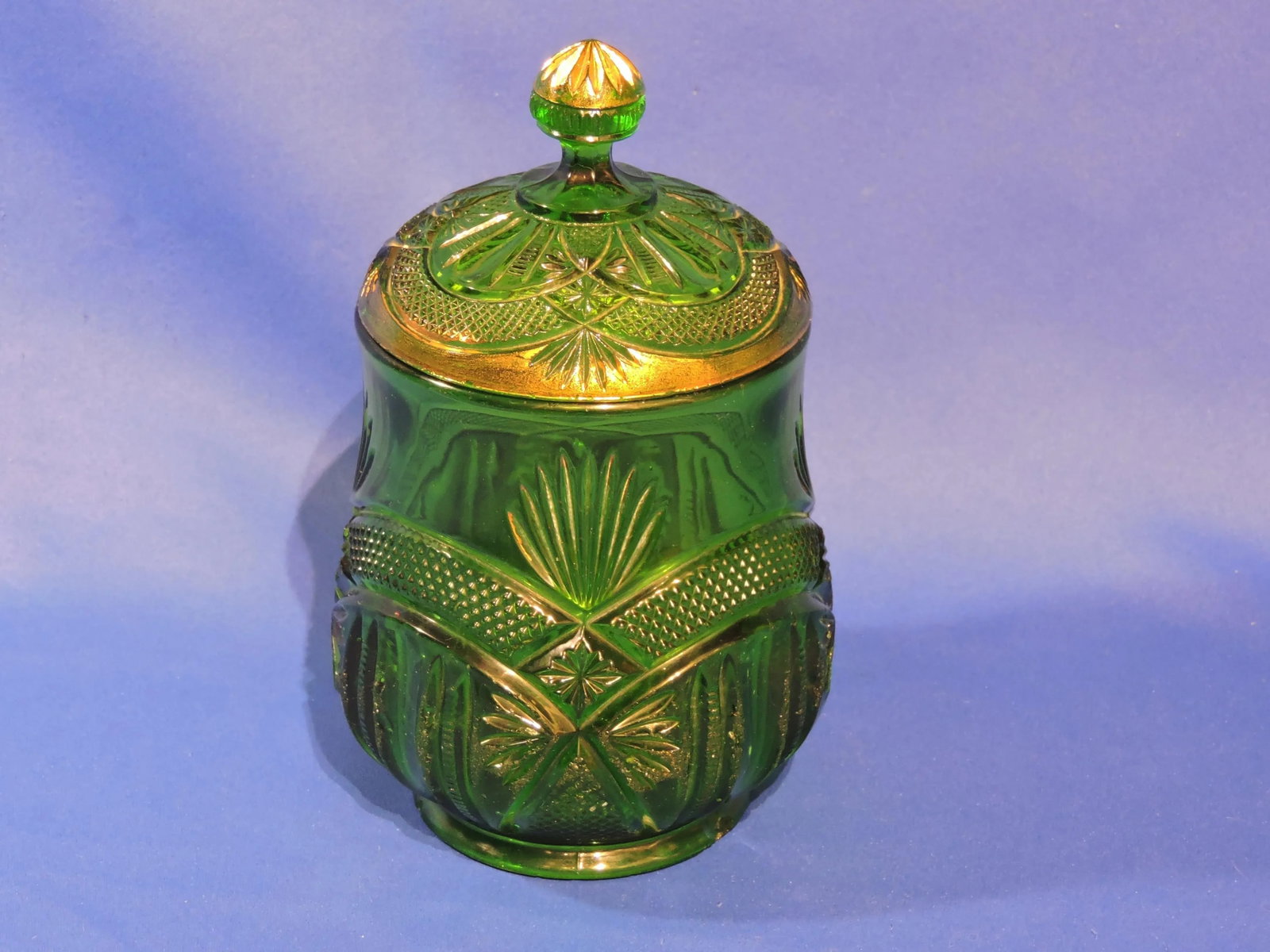 Circa 1890 McKee Glass Co. Hickman Green Gilded Sugar Bowl With Lid - 2
