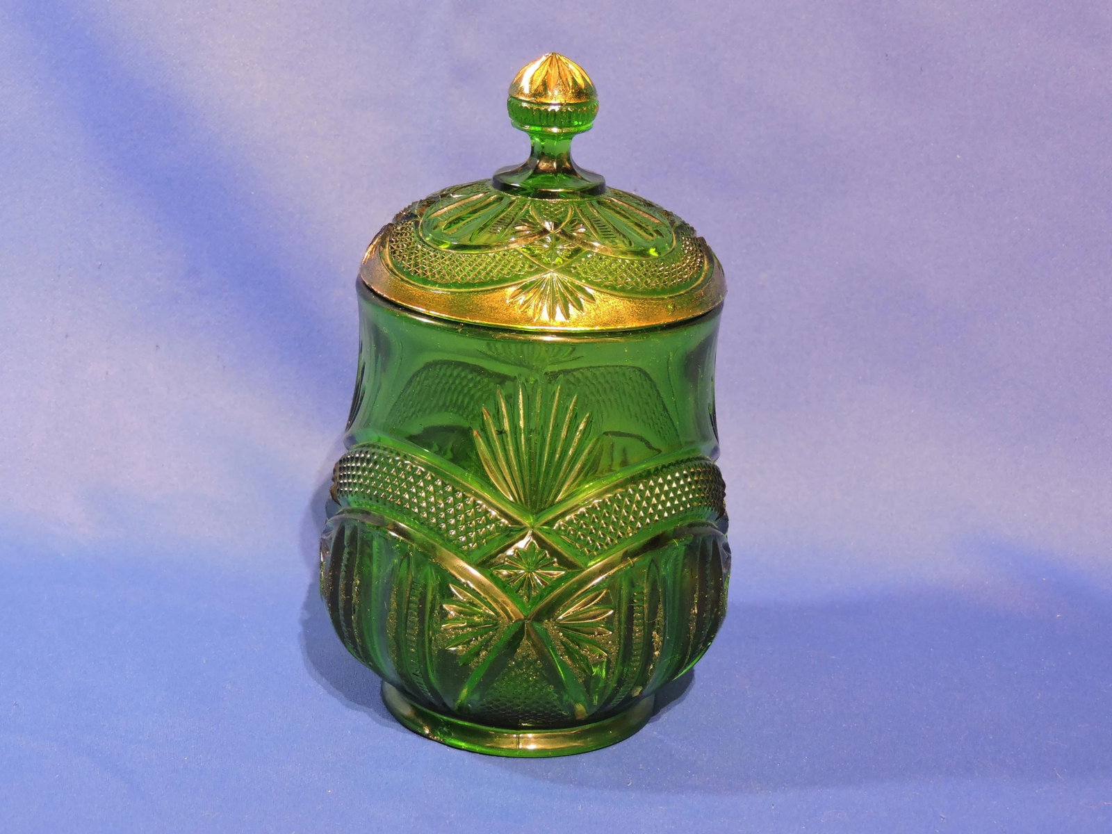 Circa 1890 McKee Glass Co. Hickman Green Gilded Sugar Bowl With Lid - 3
