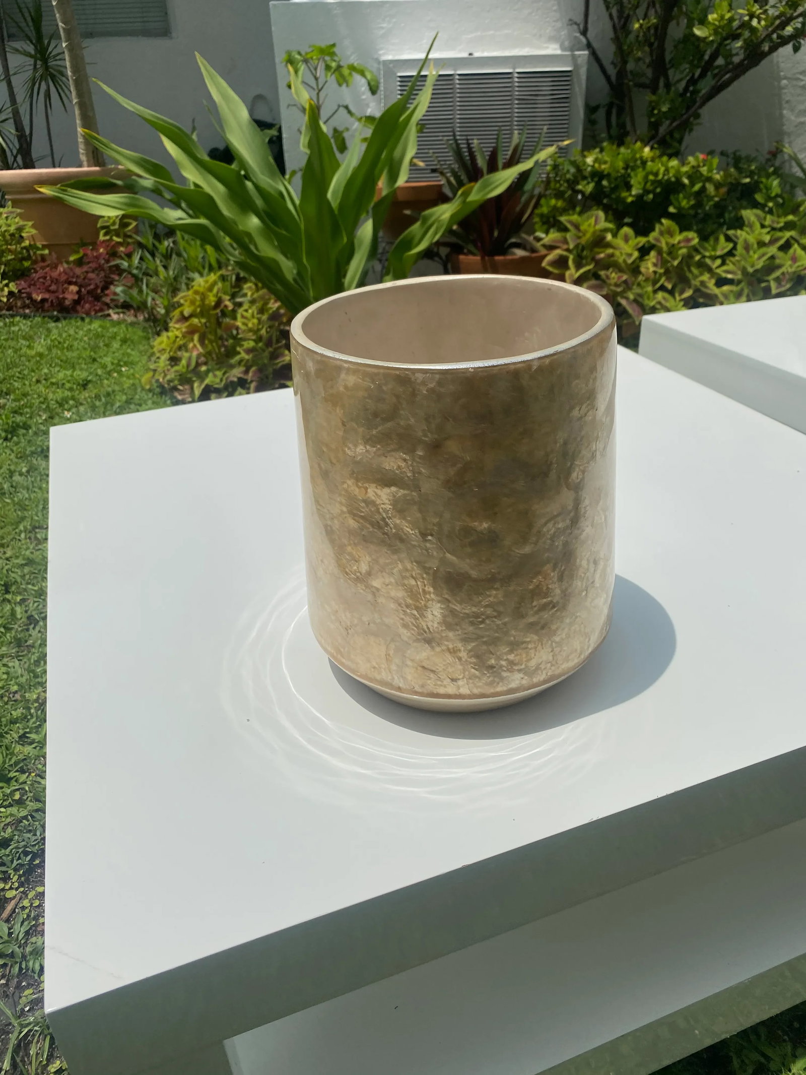 Mid-Century Modern Capis Shell Vase - 6