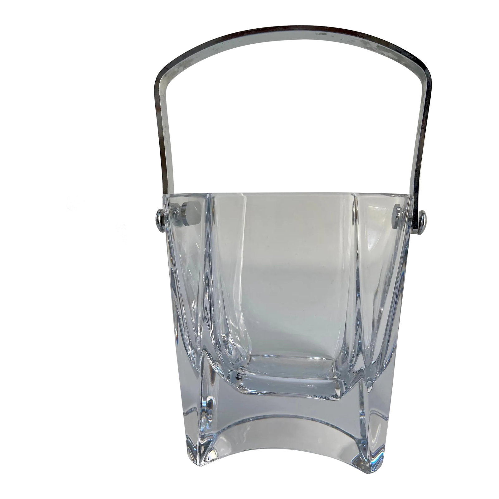 1970s Vintage French Crystal Ice Bucket: Gorgeous French Cristal de Sevres ice bucket with silver handle. A luxurious ice bucket for any bar setting. In mint condition. Maker's mark on underside. Dims: 5.5" L x 4.45" W x 5.25" H; 8.5" H with