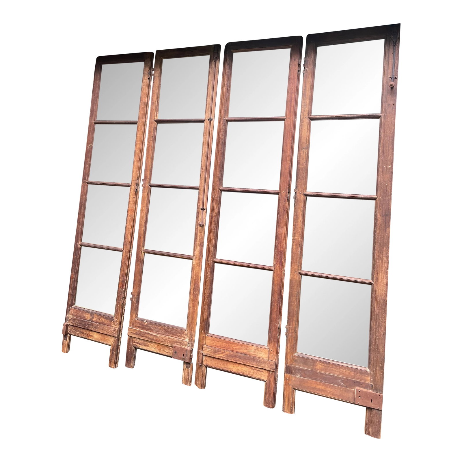 4 Beautiful Vintage Doors With Mirrors: Four beautiful vintage doors made from solid oak with vintage mirrors. Origin, from an old estate in southern USA, early 20th century. Very nice condition. Purchased a decade ago at John Derian in