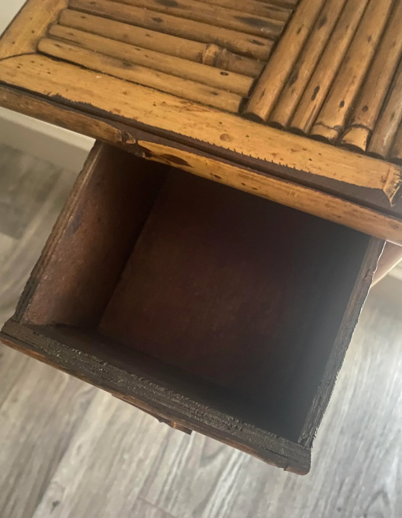 Vintage Tortoiseshell Rattan Plant Stand Side End Table With Drawer - 10