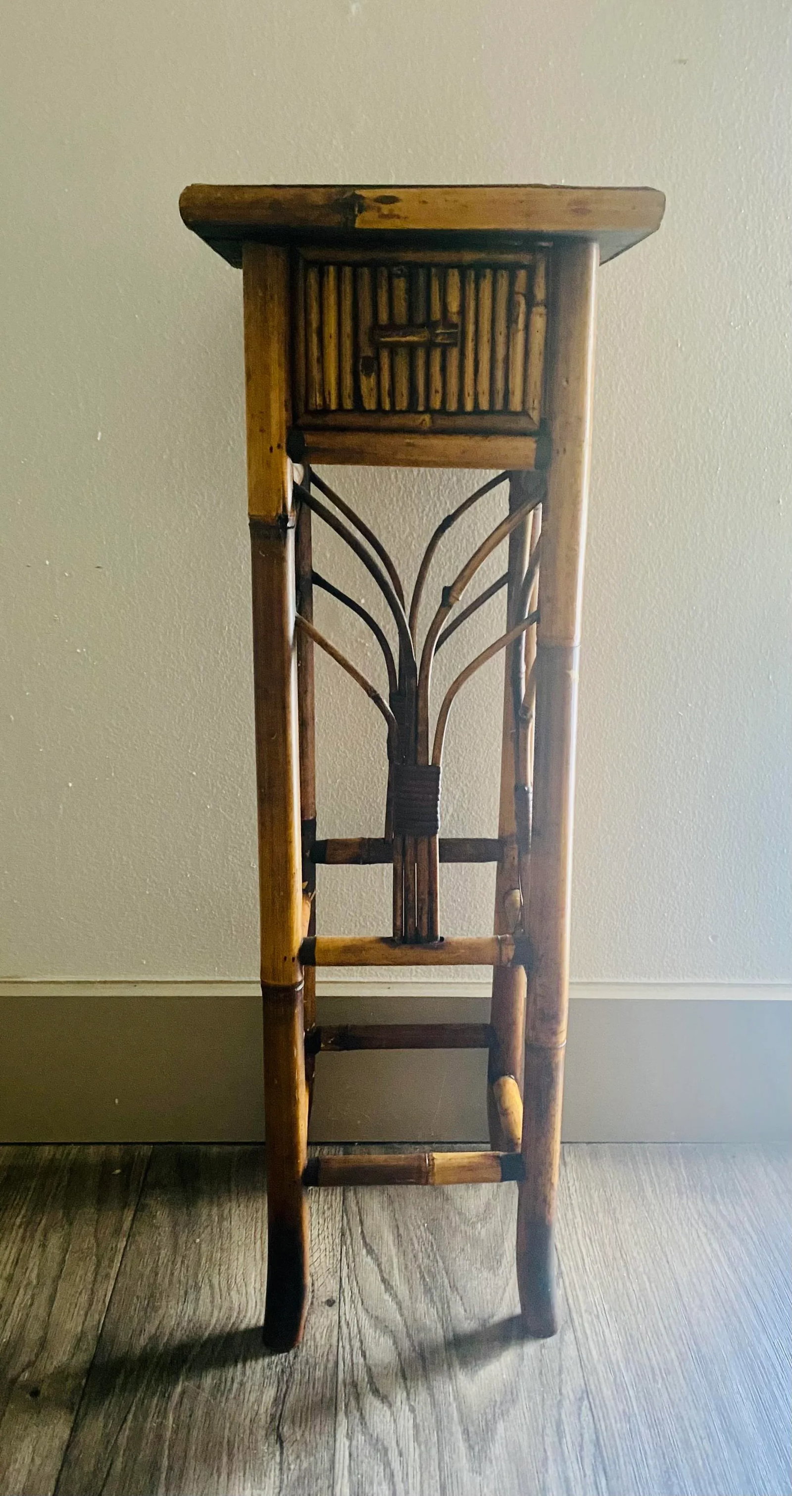 Vintage Tortoiseshell Rattan Plant Stand Side End Table With Drawer - 4