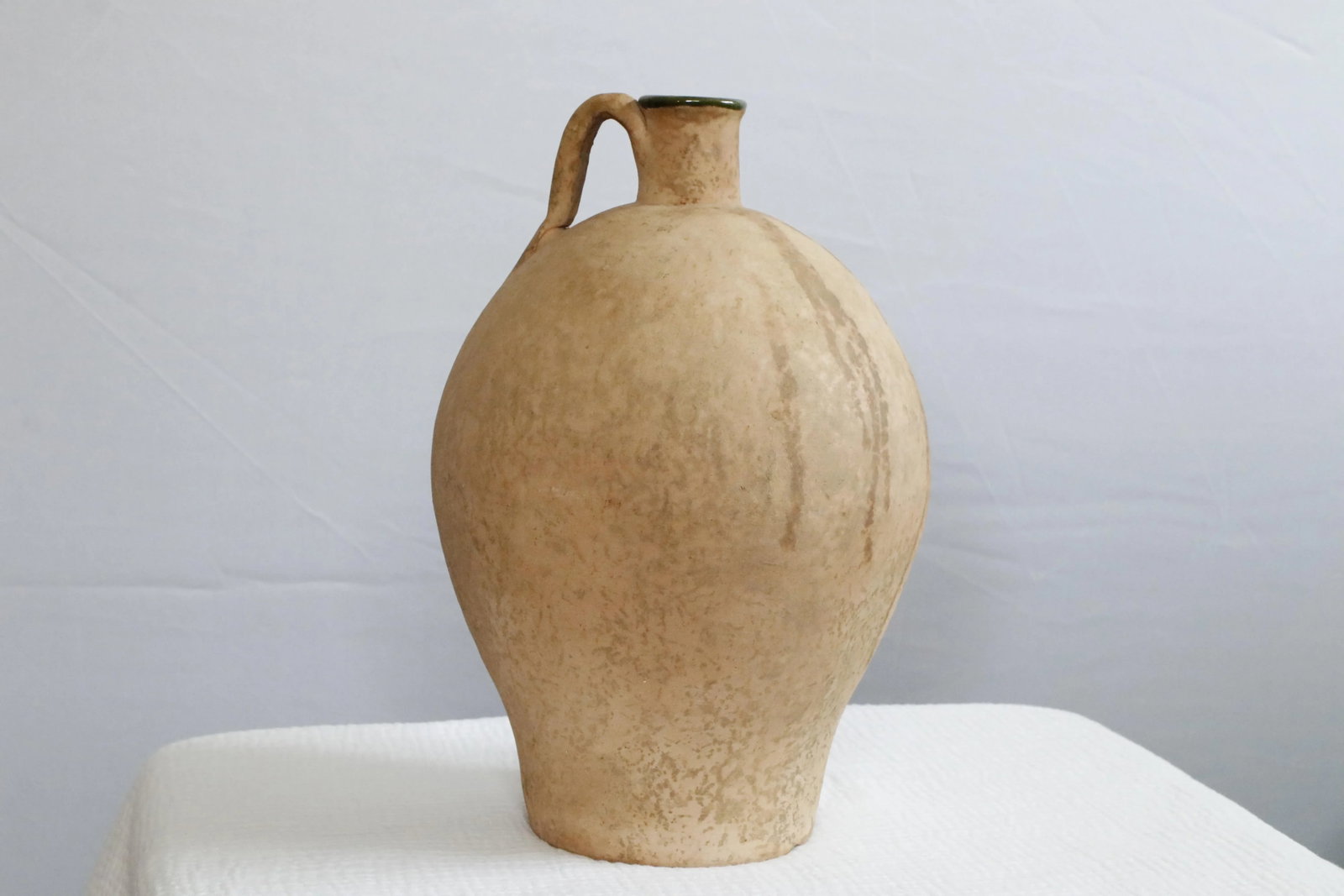1970s Large Italian Terracotta Amphorae by Vetus Siena With Glazed Green Interior, Signed - 7