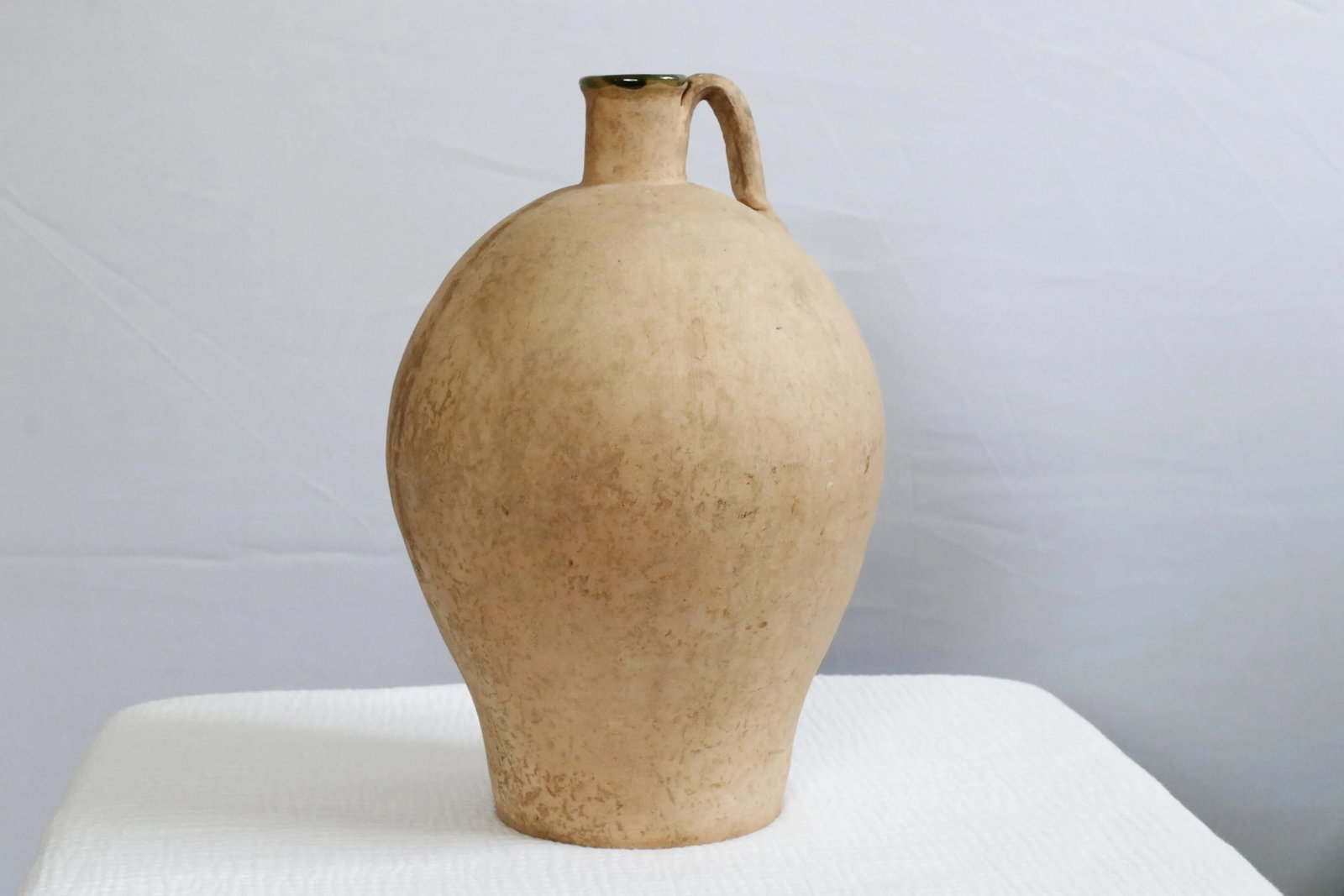 1970s Large Italian Terracotta Amphorae by Vetus Siena With Glazed Green Interior, Signed - 8
