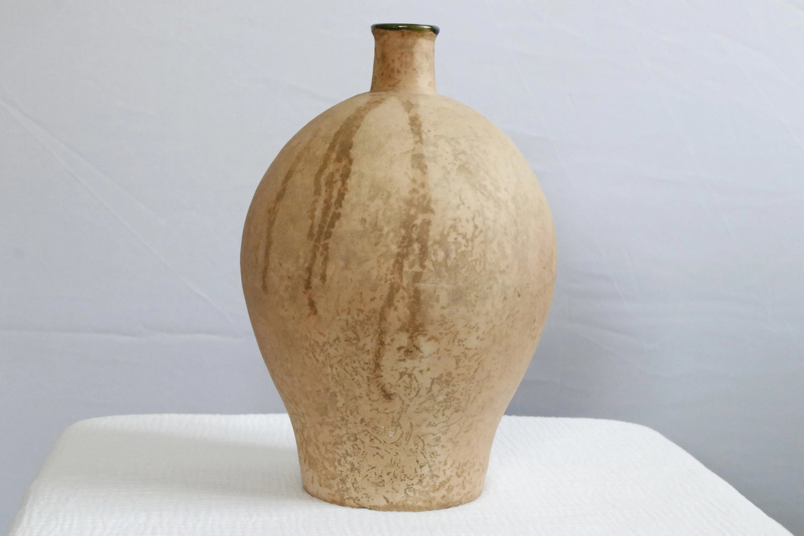 1970s Large Italian Terracotta Amphorae by Vetus Siena With Glazed Green Interior, Signed - 9