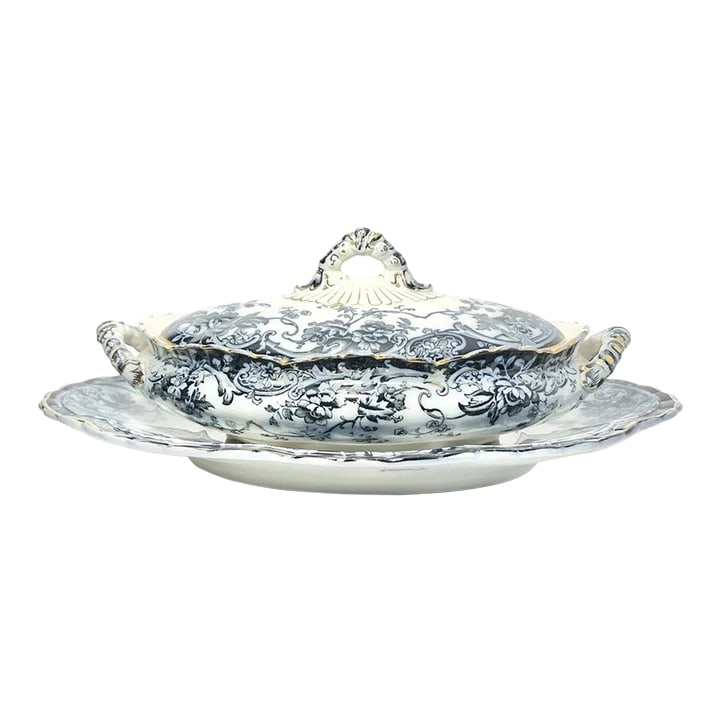 1890s Keeling & Co "Chatsworth" Flow Blue Serving Vegetable Bowl & Underplate: 1890s Keeling & Co "Chatsworth" Flow Blue Serving Vegetable Bowl Lid Underplate Good antique condition. Well over 120 years old. No chips, cracks, or fleabites. Slight minimal wear of gold rims. Small