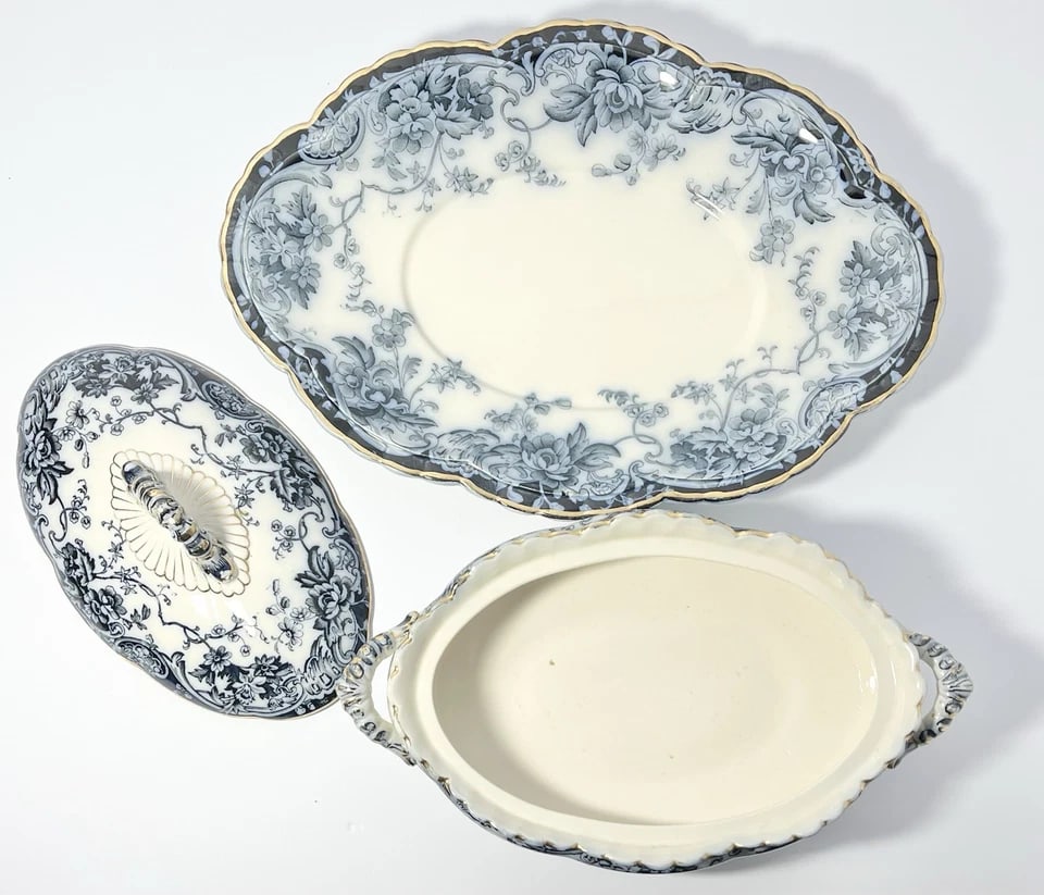 1890s Keeling & Co "Chatsworth" Flow Blue Serving Vegetable Bowl & Underplate - 3
