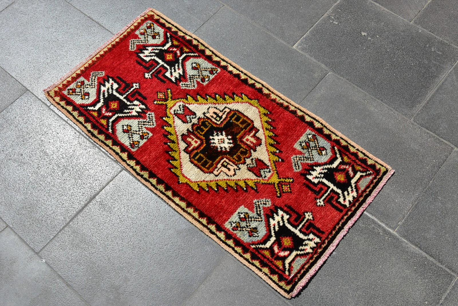 1950s Vintage Turkish Handmade Oushak Doormat Rug - 2